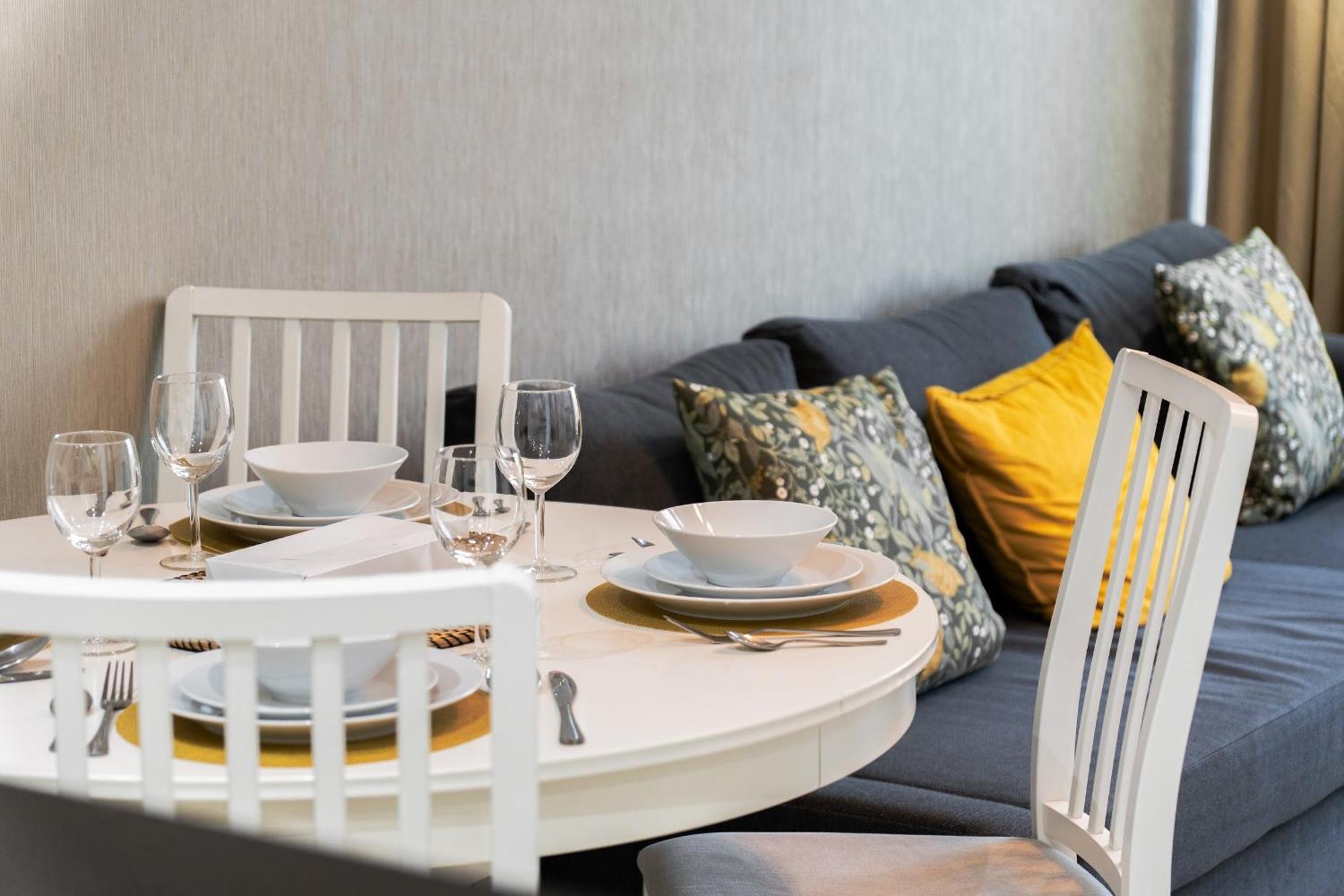 Apartamento Silverene Tower, 28th-floor Marina View, Walk To Dubai