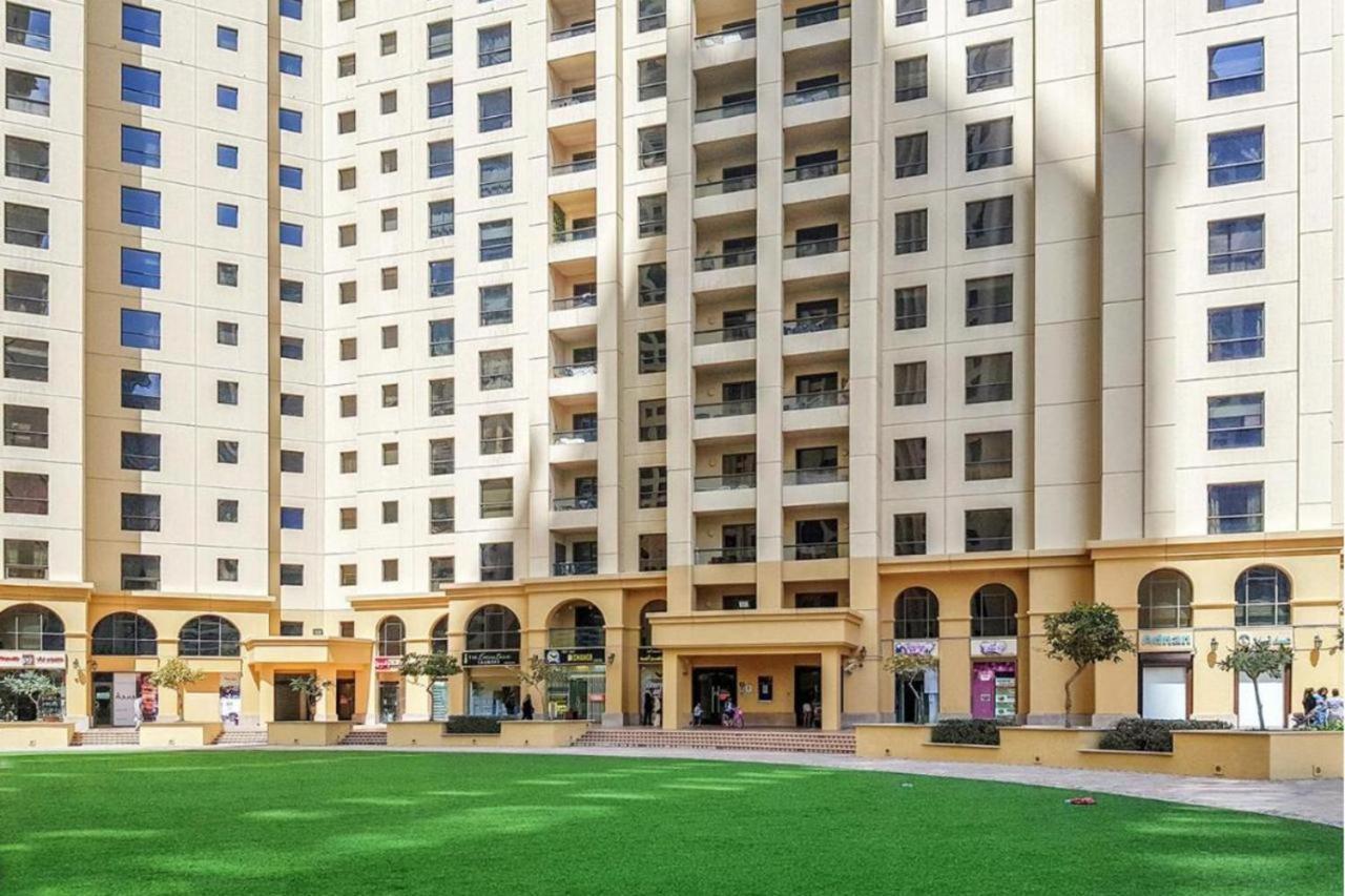 Star - Walk Jbr Gazde/Camere de închiriat