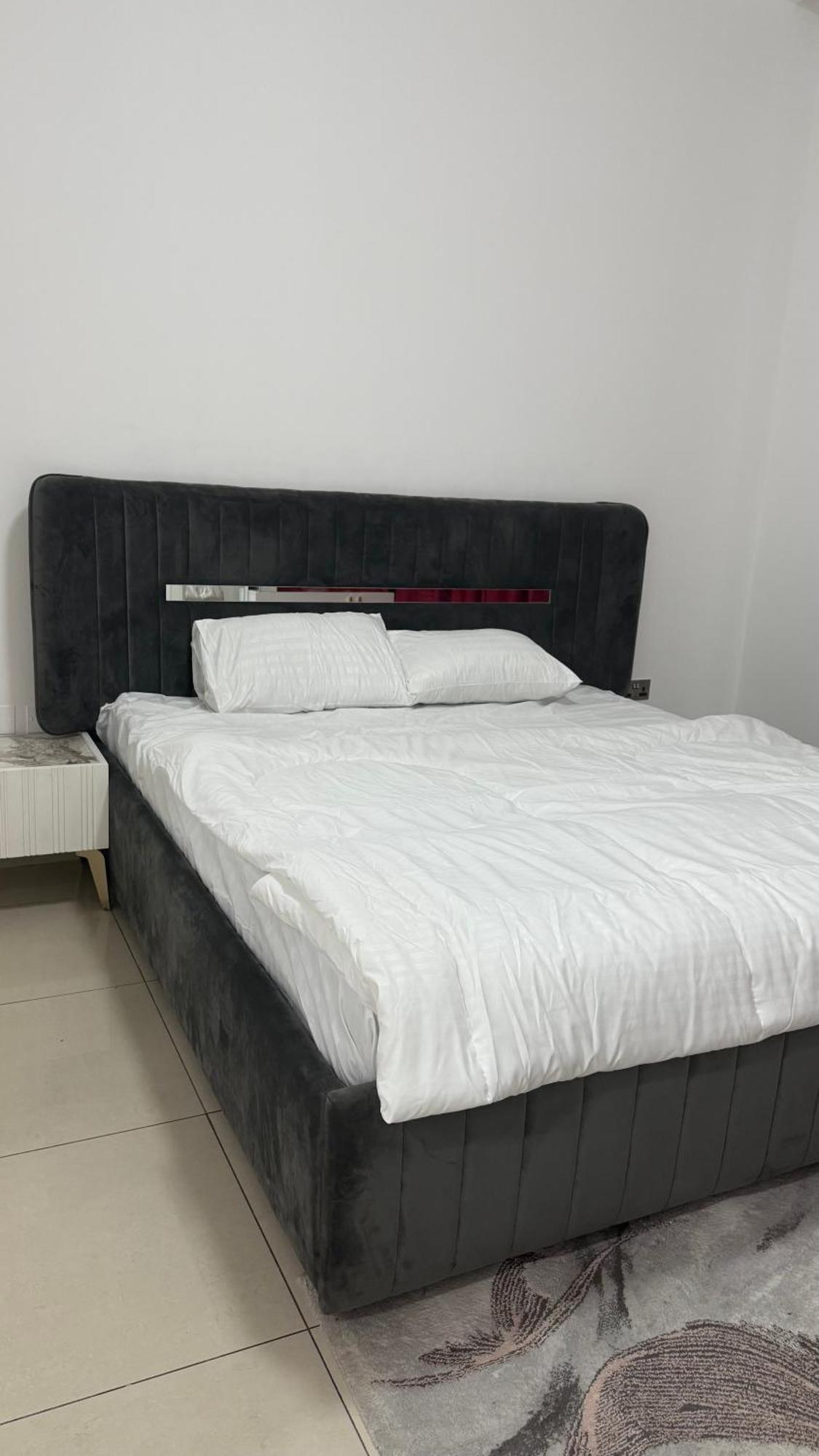 Private With Attached Washroom Dubaï