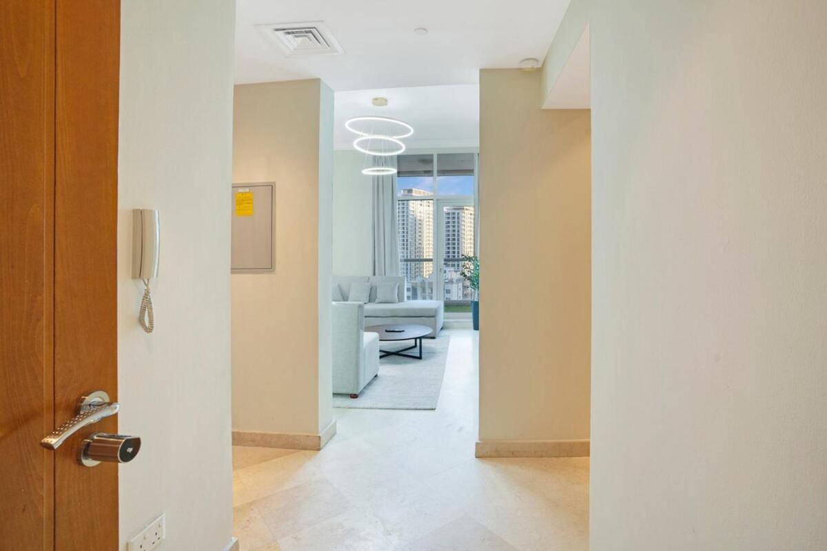 13 - Comfy 2br Family With Breathtaking Waterfront View - Free Parking Appartement Dubaï