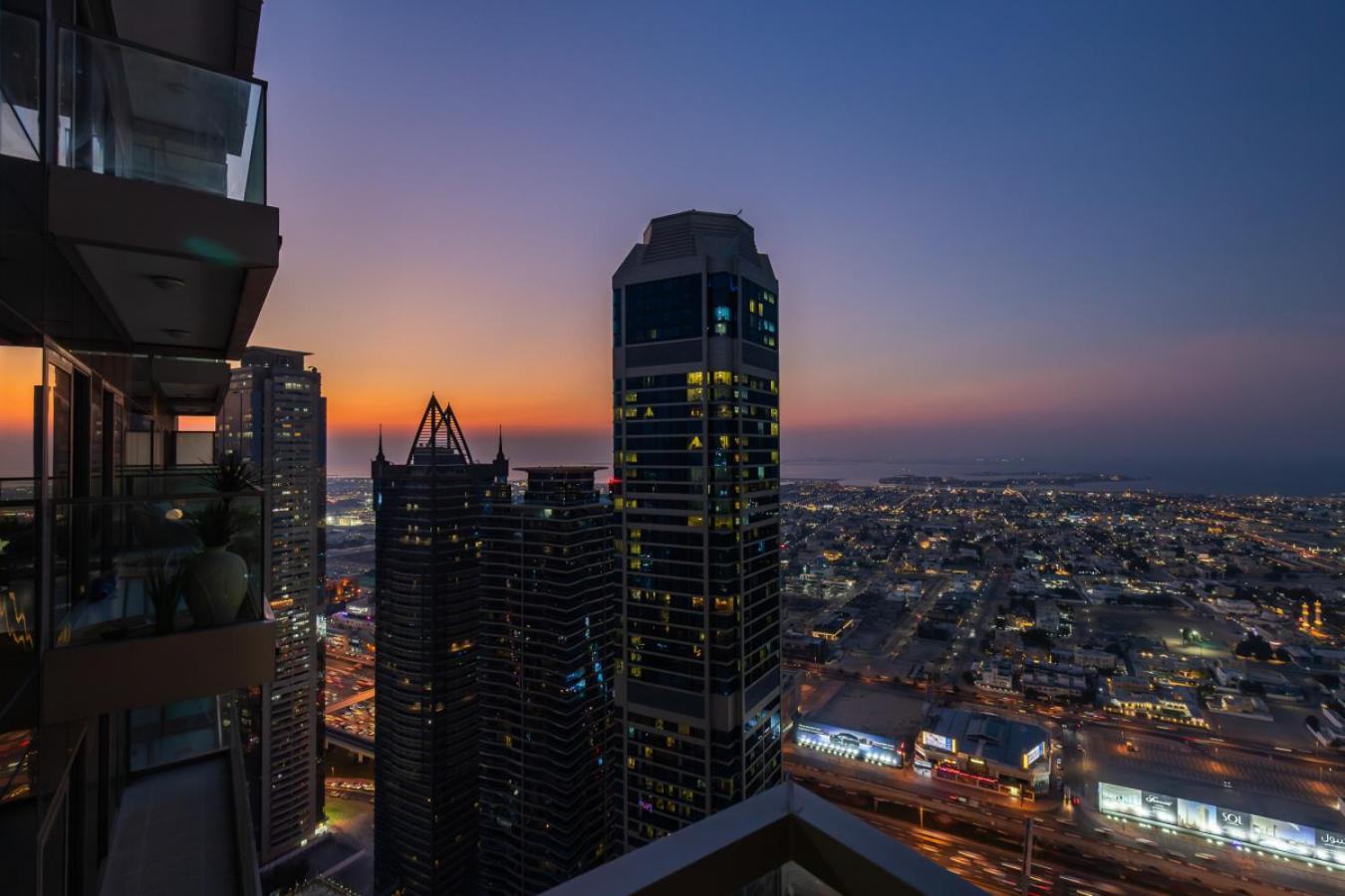 Urbanstays - Paramount Midtown Appartement