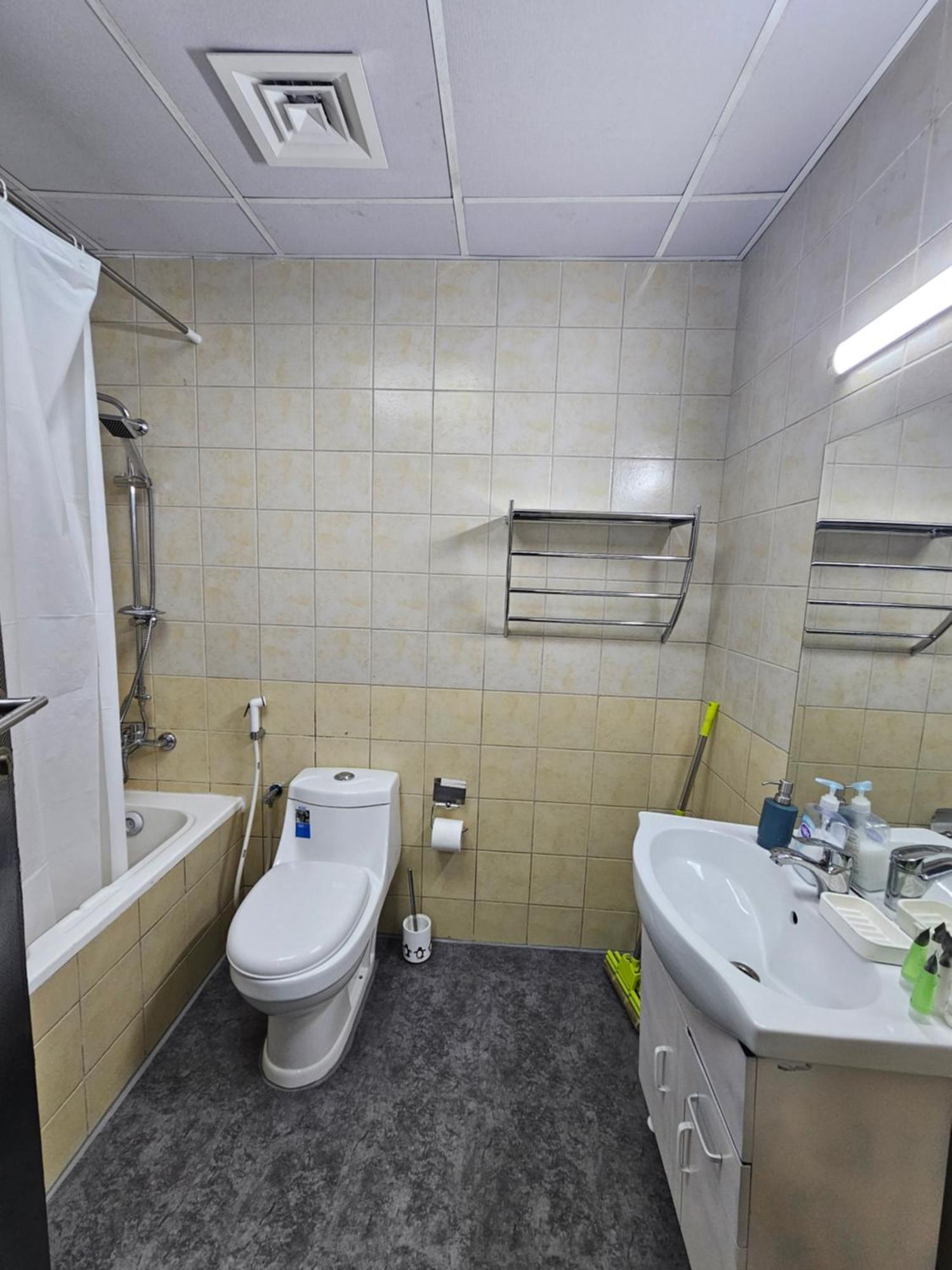 Peaceful 2 Bedroom Hall Unit In Marina Apartment Dubai