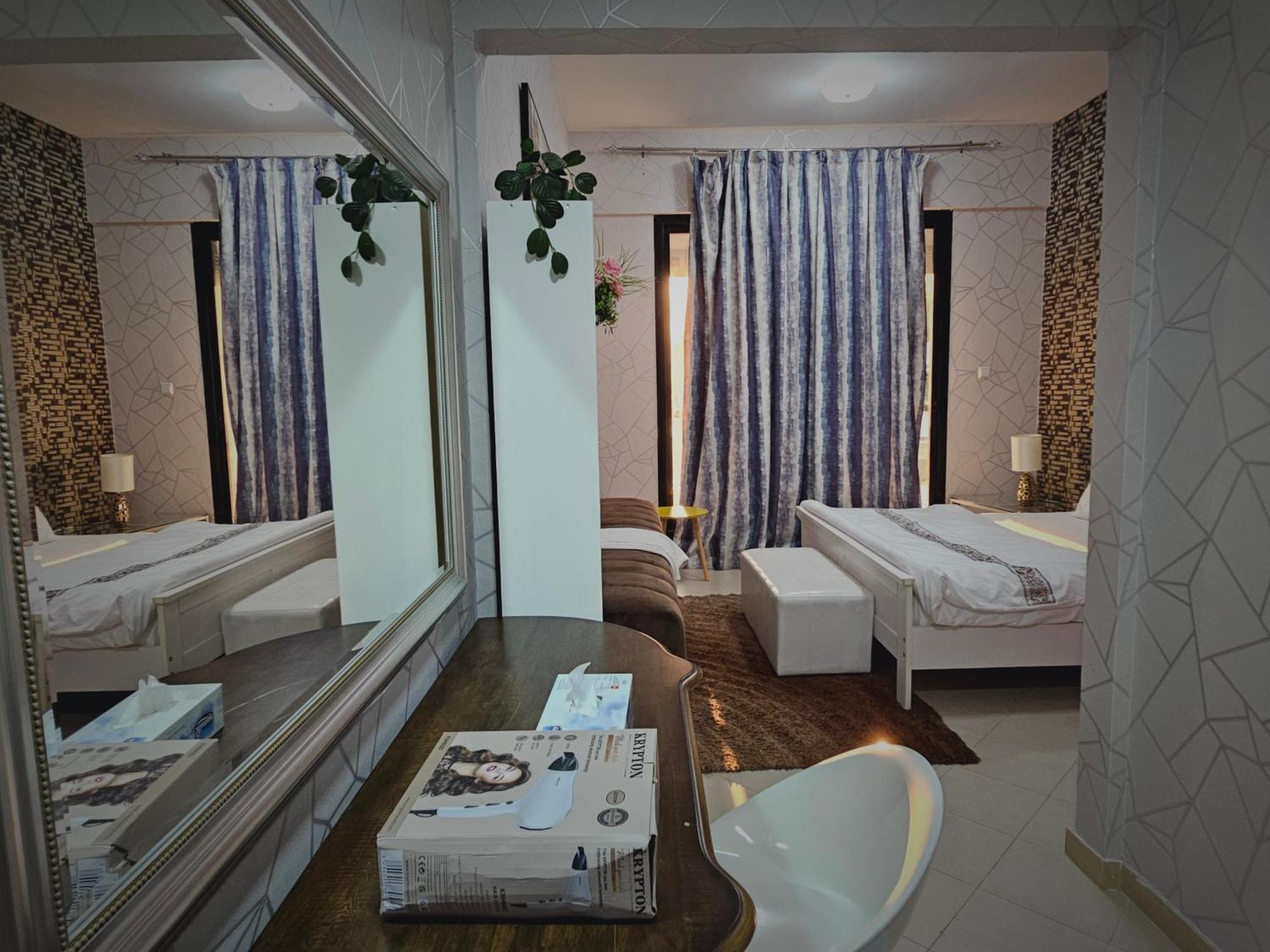 Peaceful 2 Bedroom Hall Unit In Marina * Dubai
