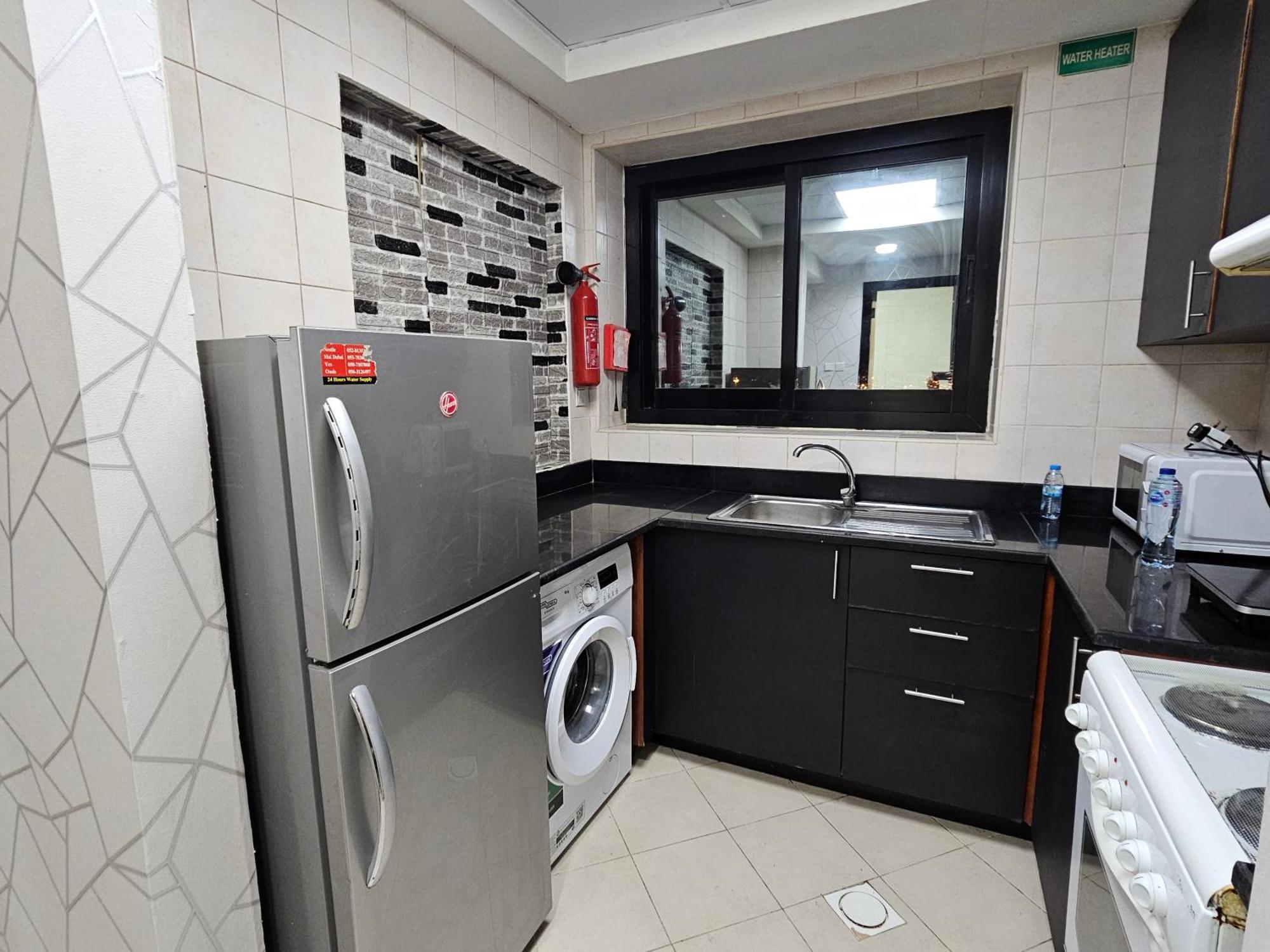 Peaceful 2 Bedroom Hall Unit In Marina Apartment *