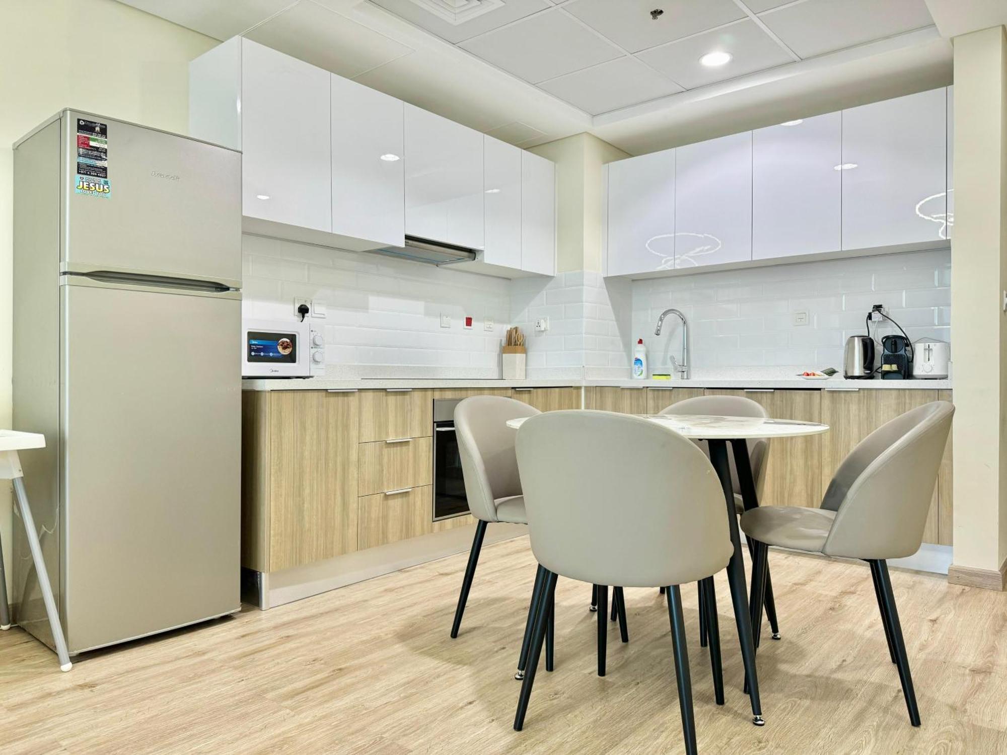 1 Bedroom With Beautiful View In Marina * Dubái