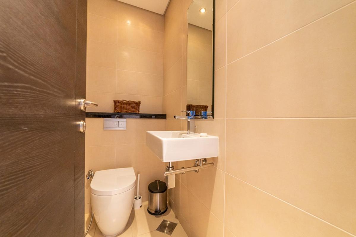 1br Spacious In Silverene Tower - Marina By Pk Holidays *