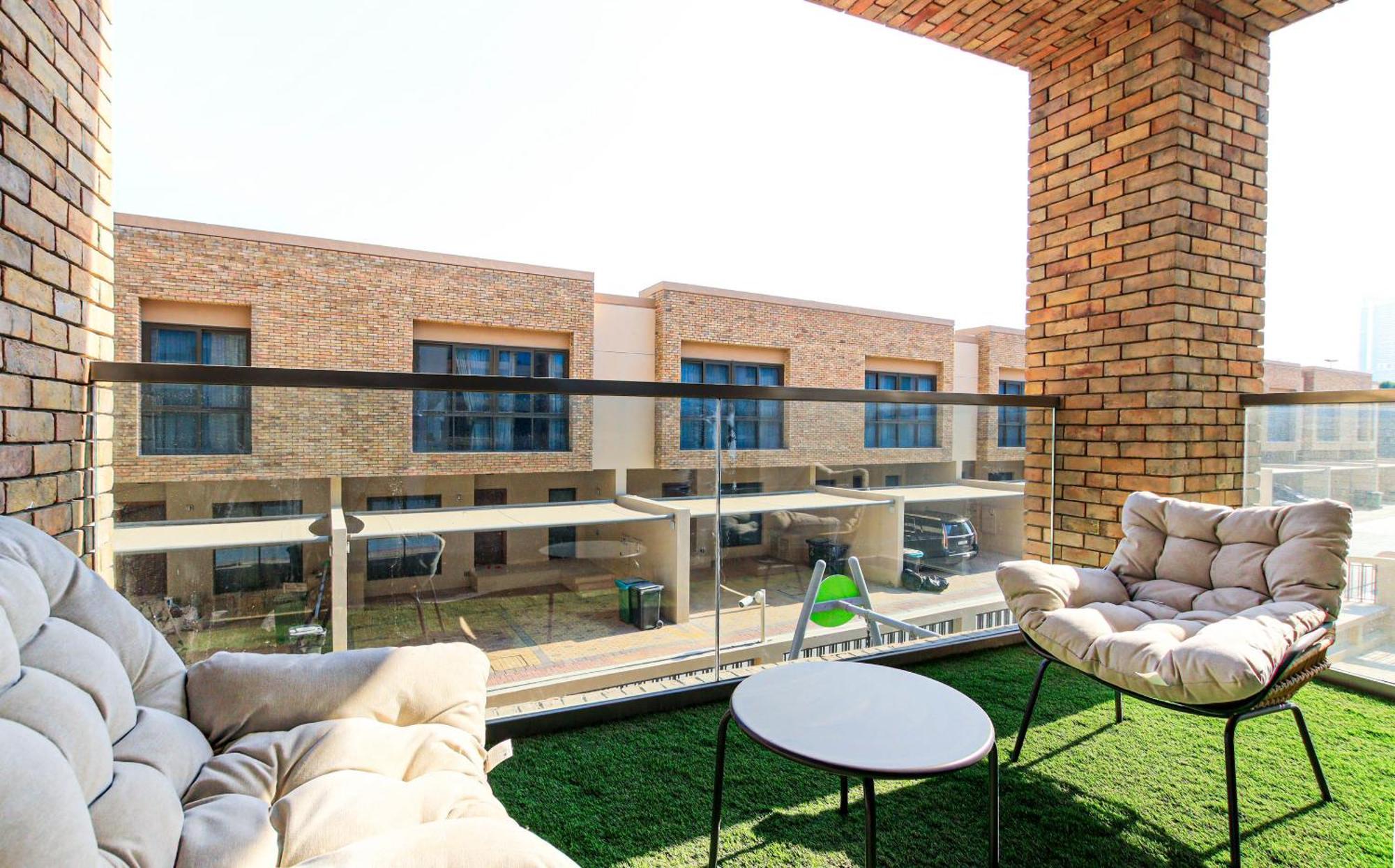 Appartement Bright And Spacious 2br With Maids In Eleganz Jvc