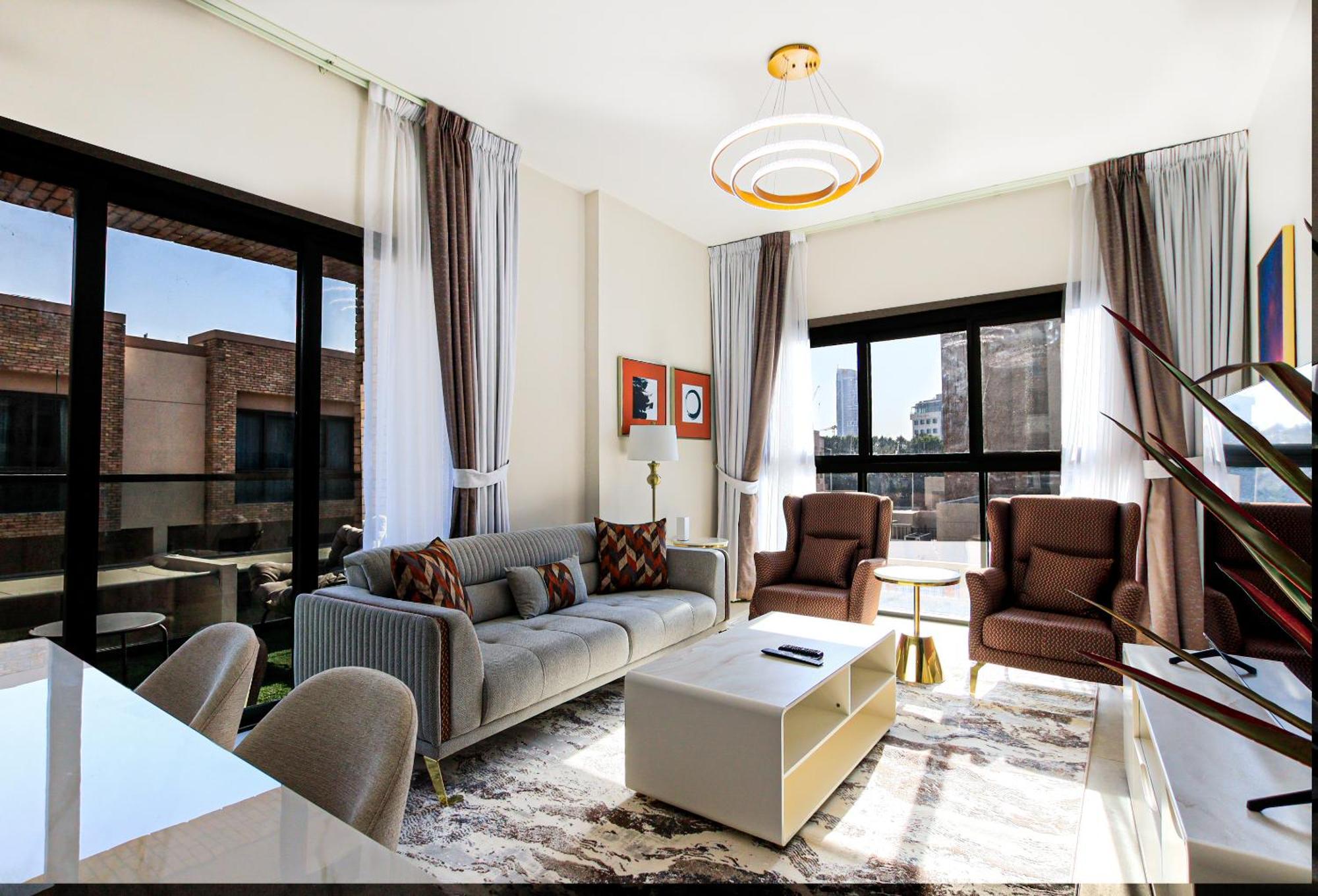Appartement Bright And Spacious 2br With Maids In Eleganz Jvc *