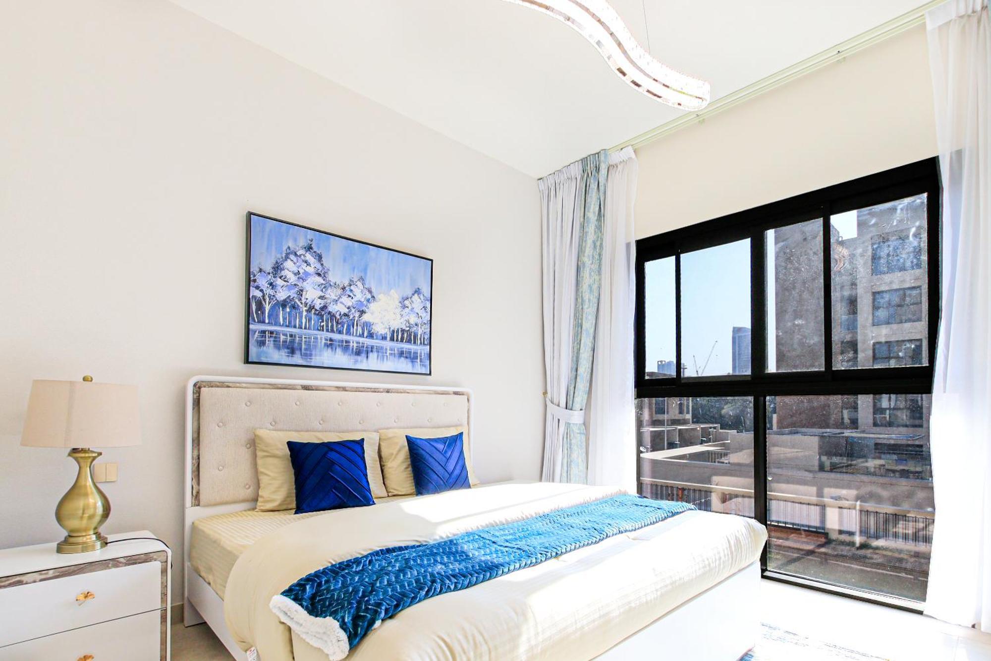 Bright And Spacious 2br With Maids In Eleganz Jvc Dubai