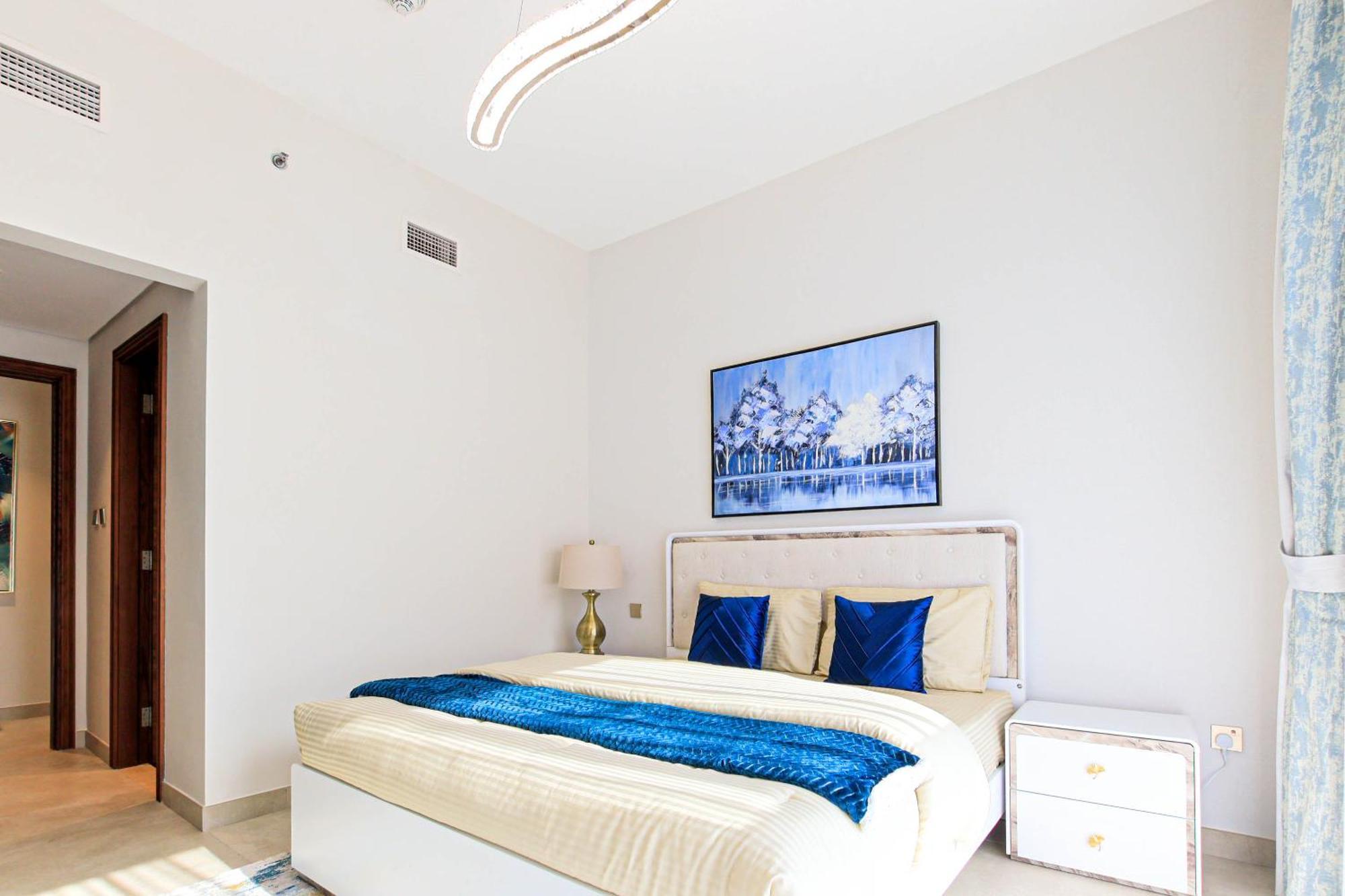 Apartament Bright And Spacious 2br With Maids In Eleganz Jvc
