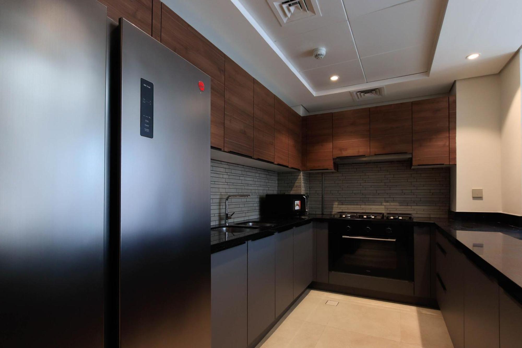 Bright And Spacious 2br With Maids In Eleganz Jvc Apartament Dubai