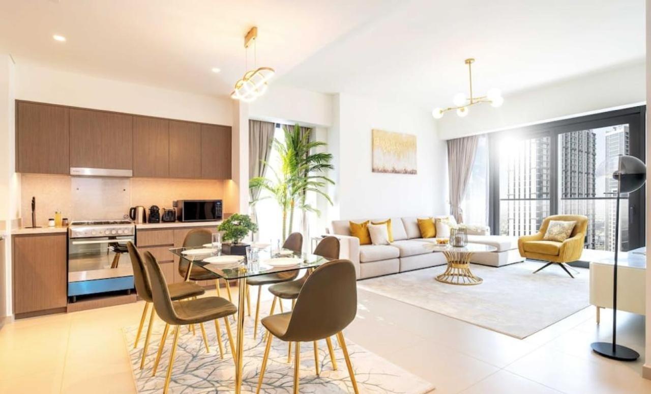 Vogue 30th Floor Skyline View With Balcony Near To Burj Khailfa And Mall, Act One By Emaar, Downtown Dubai, Sheikh Mohammed Bin Rashid Boulevard * Dubaï