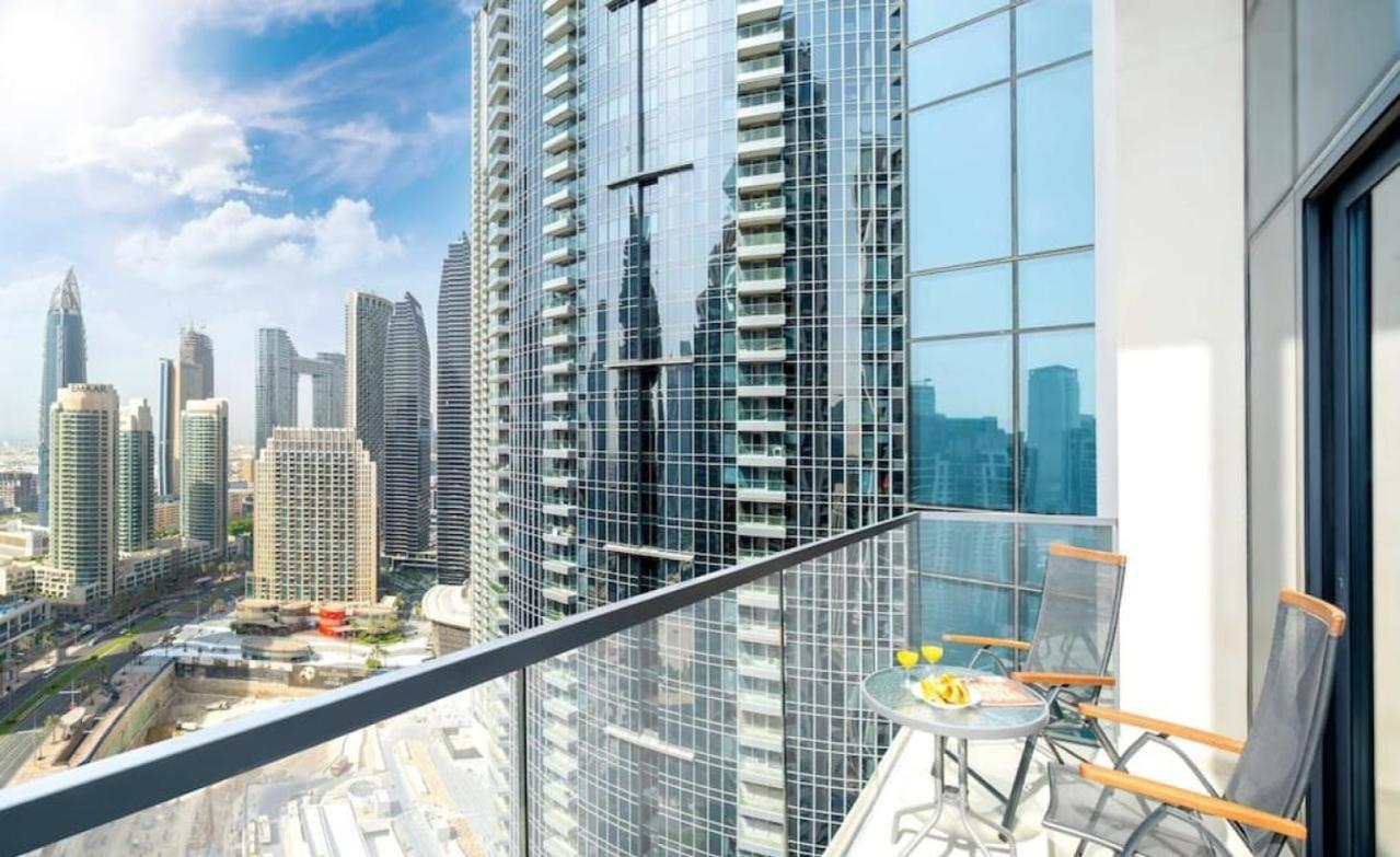 Vogue 30th Floor Skyline View With Balcony Near To Burj Khailfa And Mall, Act One By Emaar, Downtown Dubai, Sheikh Mohammed Bin Rashid Boulevard * Dubaï