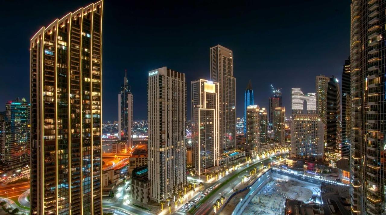 Vogue 30th Floor Skyline View With Balcony Near To Burj Khailfa And Mall, Act One By Emaar, Downtown Dubai, Sheikh Mohammed Bin Rashid Boulevard