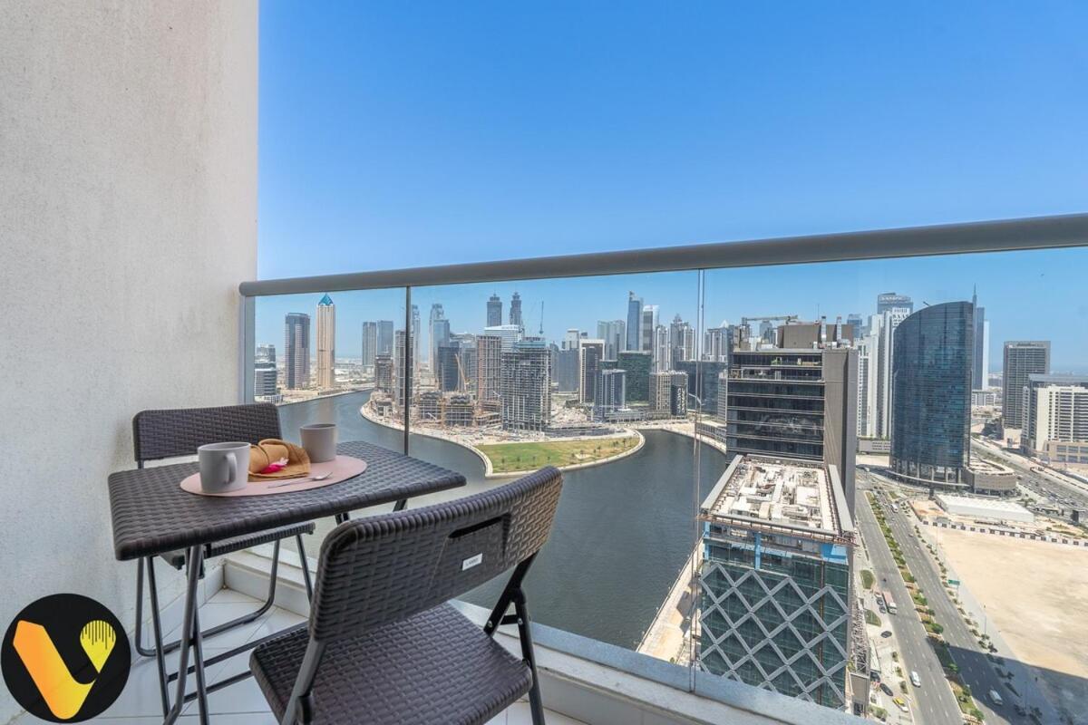 Appartement Vogue Damac Maison Prive 27th Floor With Balcony & Pool With Canal View Prime Business Bay Location, Steps From Downtown & Burj Khalifa