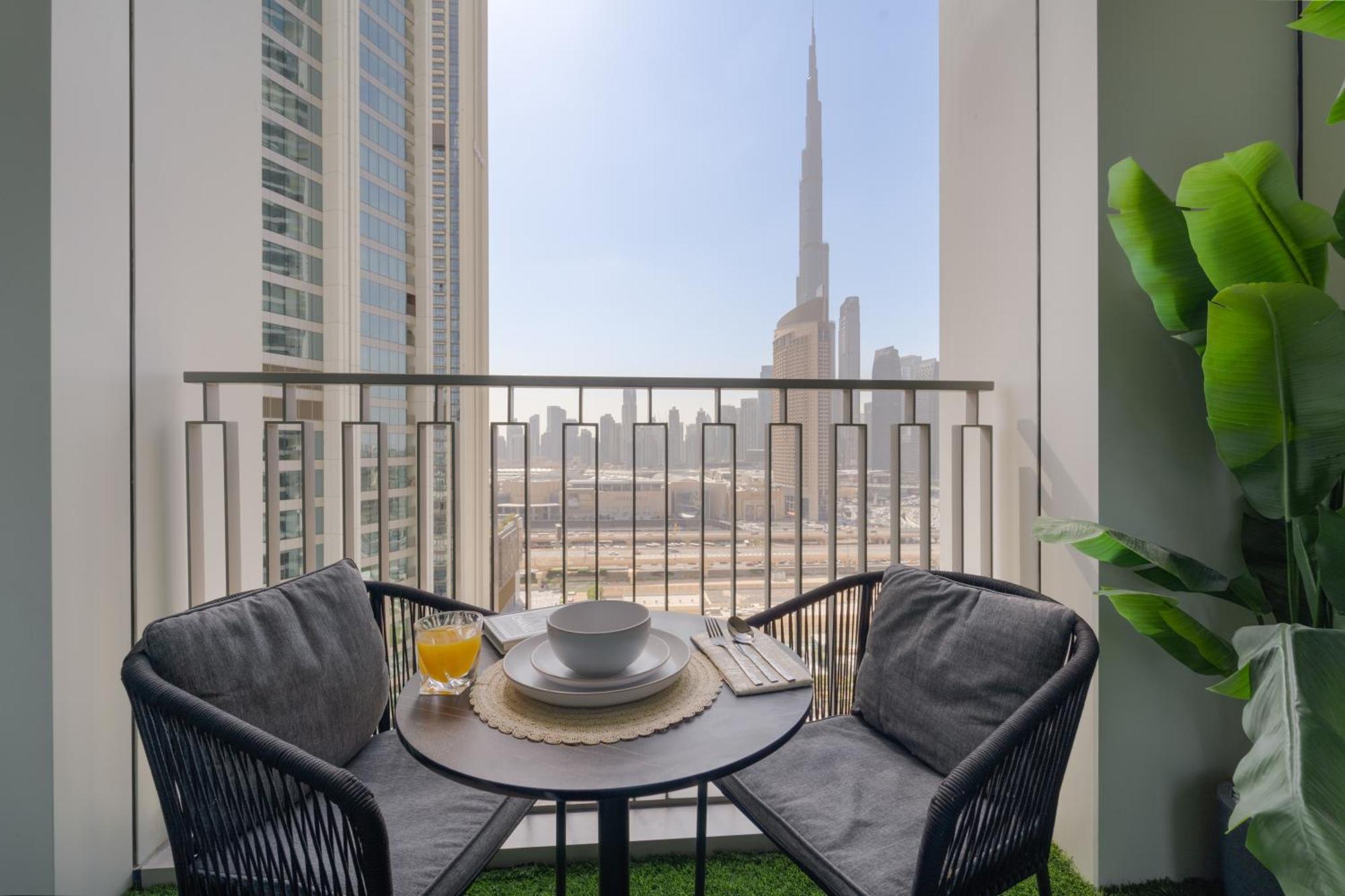 Appartement Amazing 2br Burj Khalifa View Steps Walk To Dubaimall Dubaï