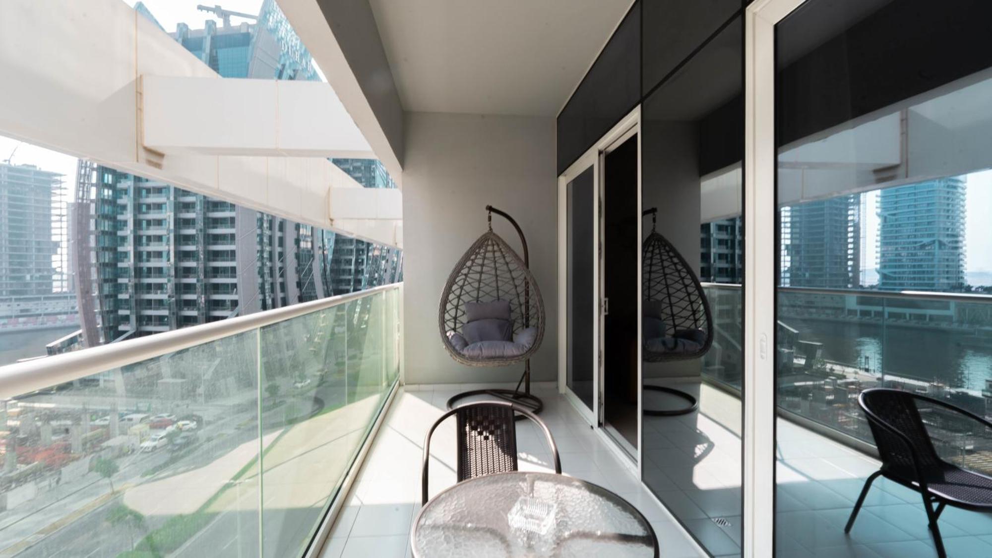 Keyrock Living - Luxury 1br With View At Reva Dubaï