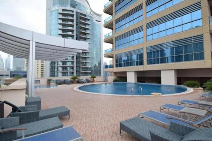 Appartement In Marina Near Dmcc Metro Zumurud Tower *