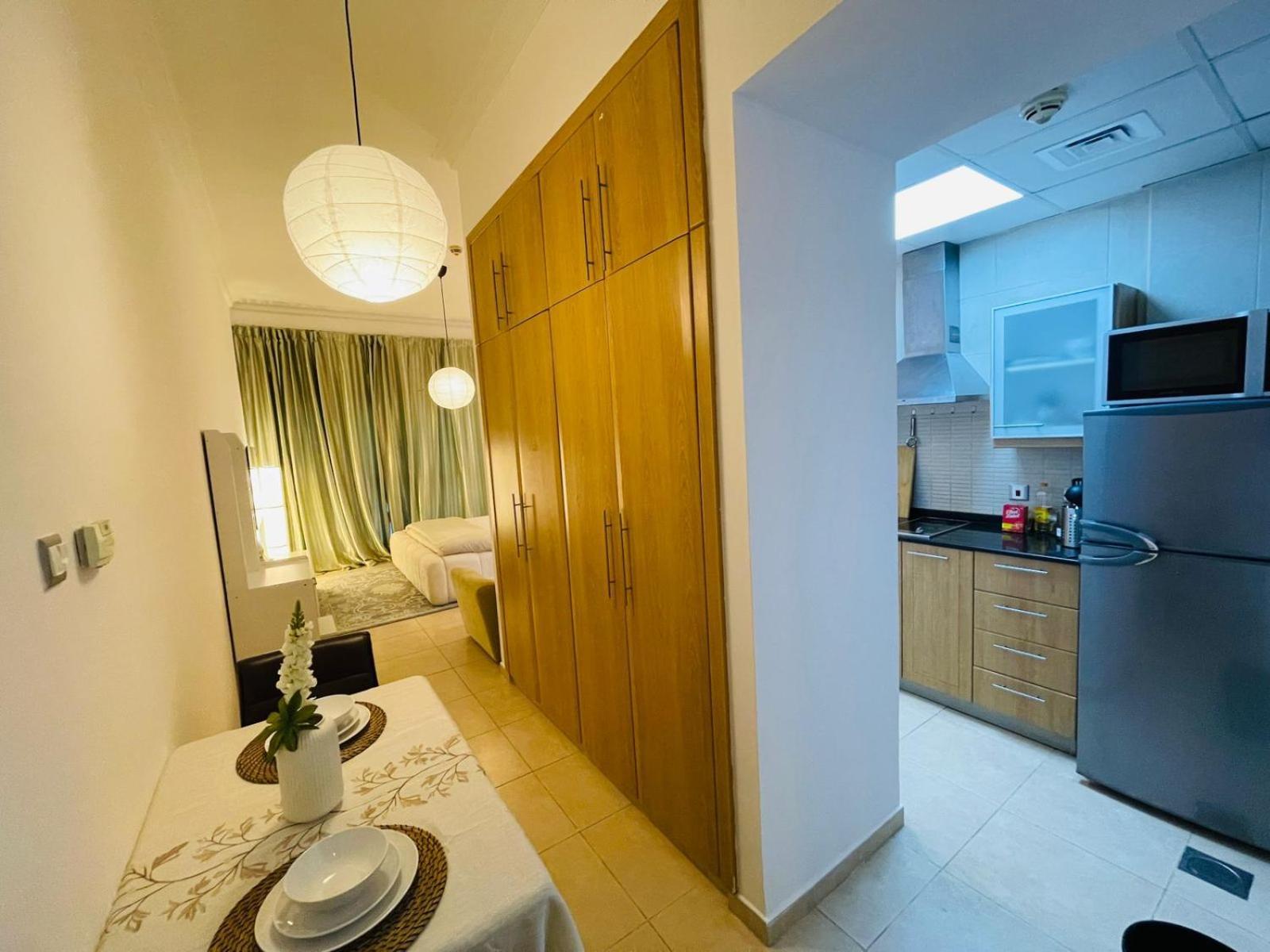 Appartement In Marina Near Dmcc Metro Zumurud Tower Dubai