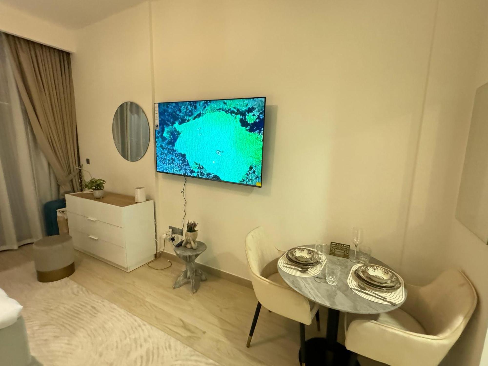 Dvr In Azizi Riviera * Dubaï