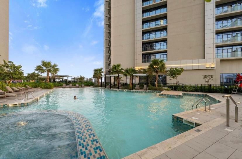 Apartemen Luxury 2br Above The Clouds On38 *