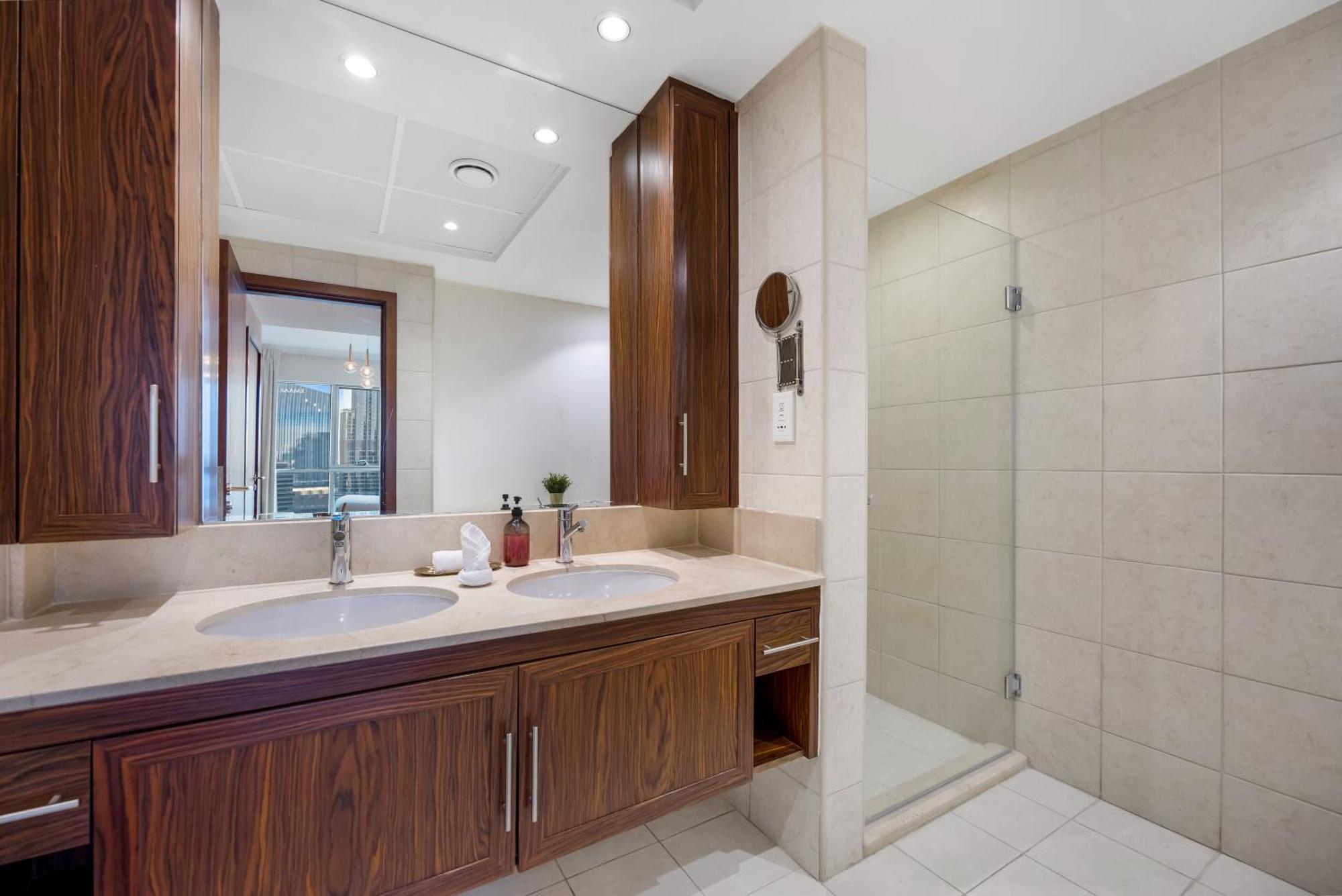Durrani Homes - Lumina Grand 3br With Burj Khalifa And Fountain Views Appartement *