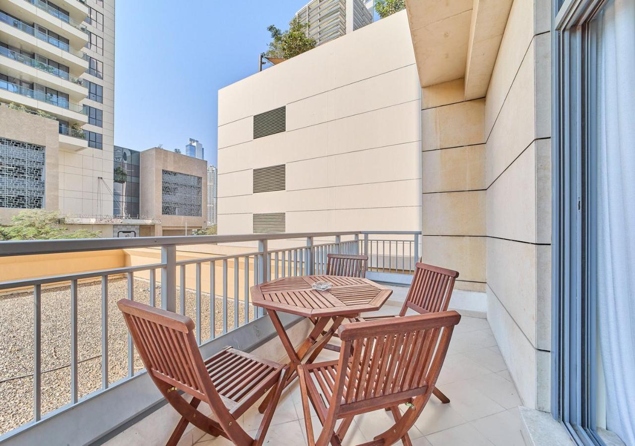 Golden Homes Luxe Living Claren Tower 1br Study Near Mall Downtown * Dubaï