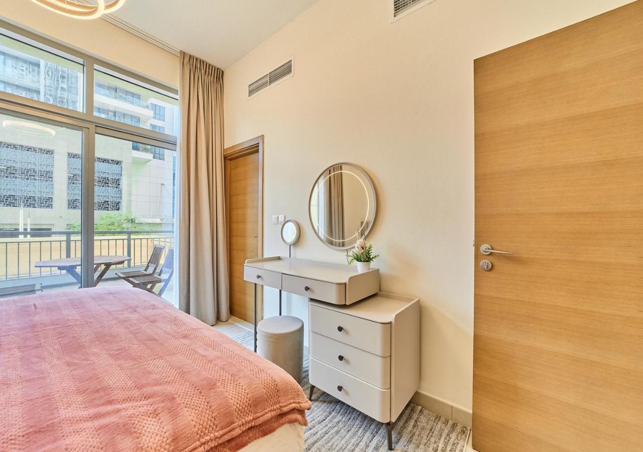 Golden Homes Luxe Living Claren Tower 1br Study Near Mall Downtown Dubaï