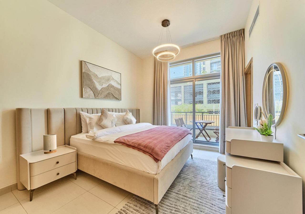Golden Homes Luxe Living Claren Tower 1br Study Near Mall Downtown Hébergement de vacances