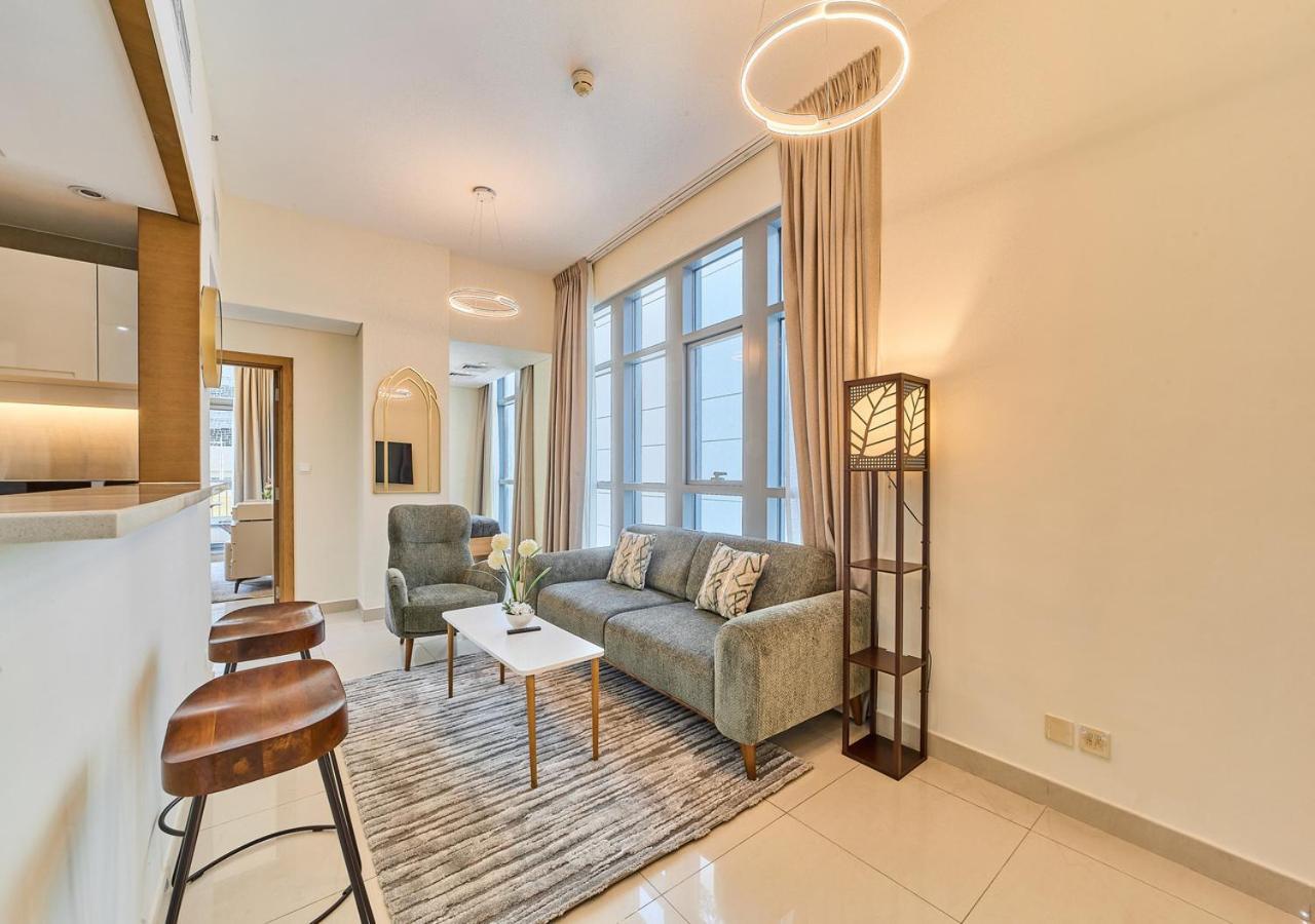 Golden Homes Luxe Living Claren Tower 1br Study Near Mall Downtown Dubaï