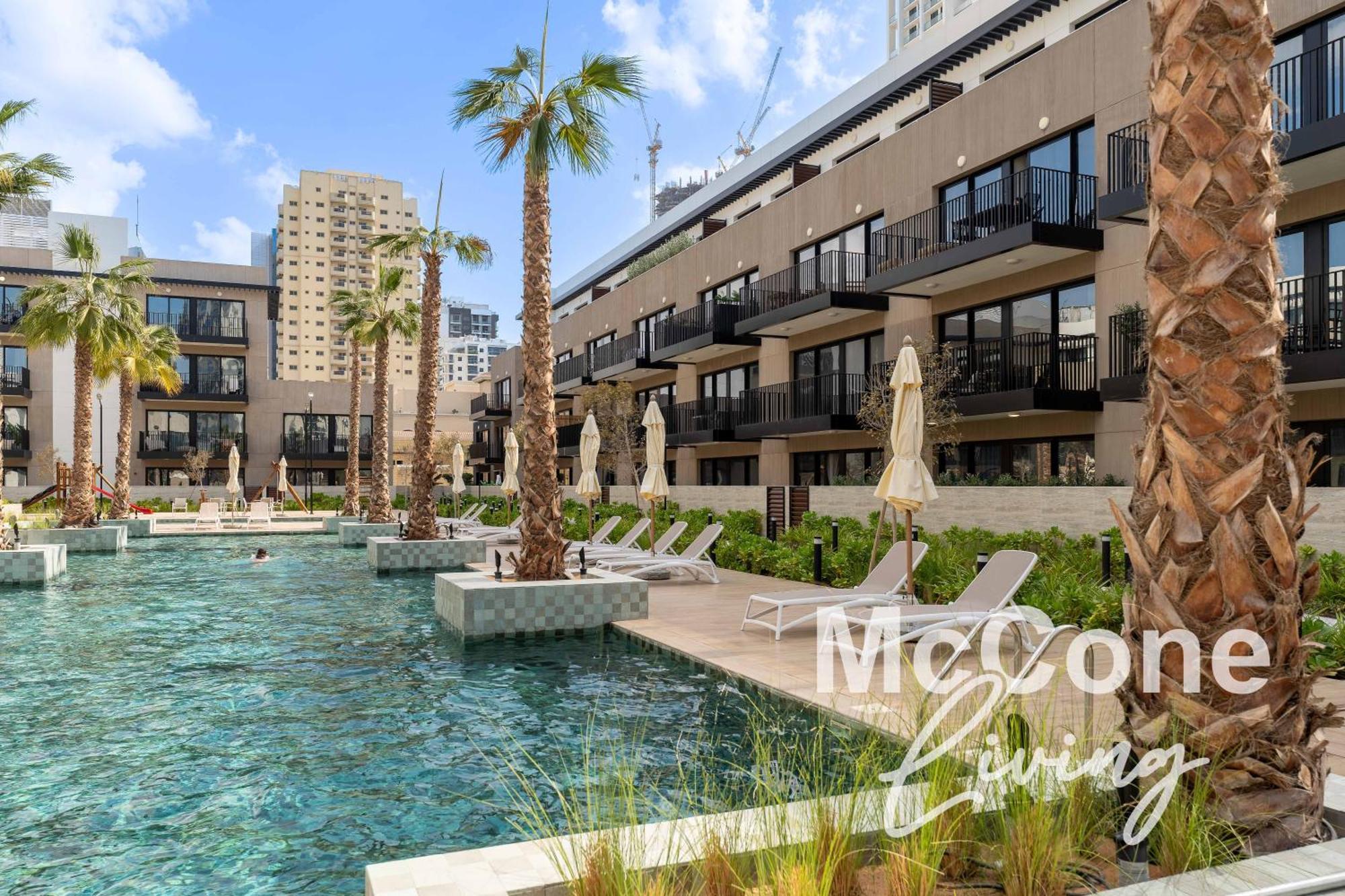 Urban With Pool & Tennis Court *