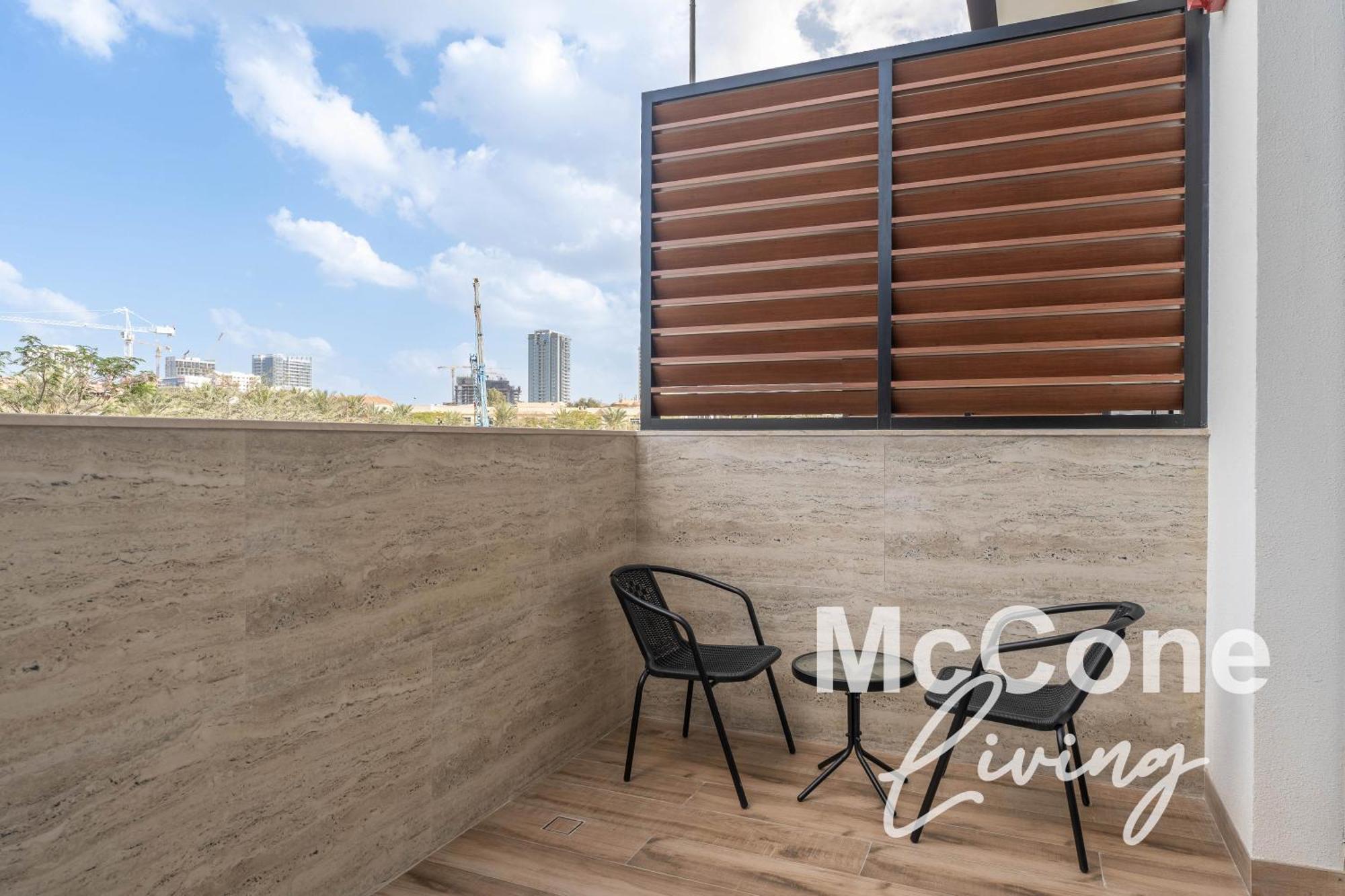 Urban With Pool & Tennis Court Appartement *