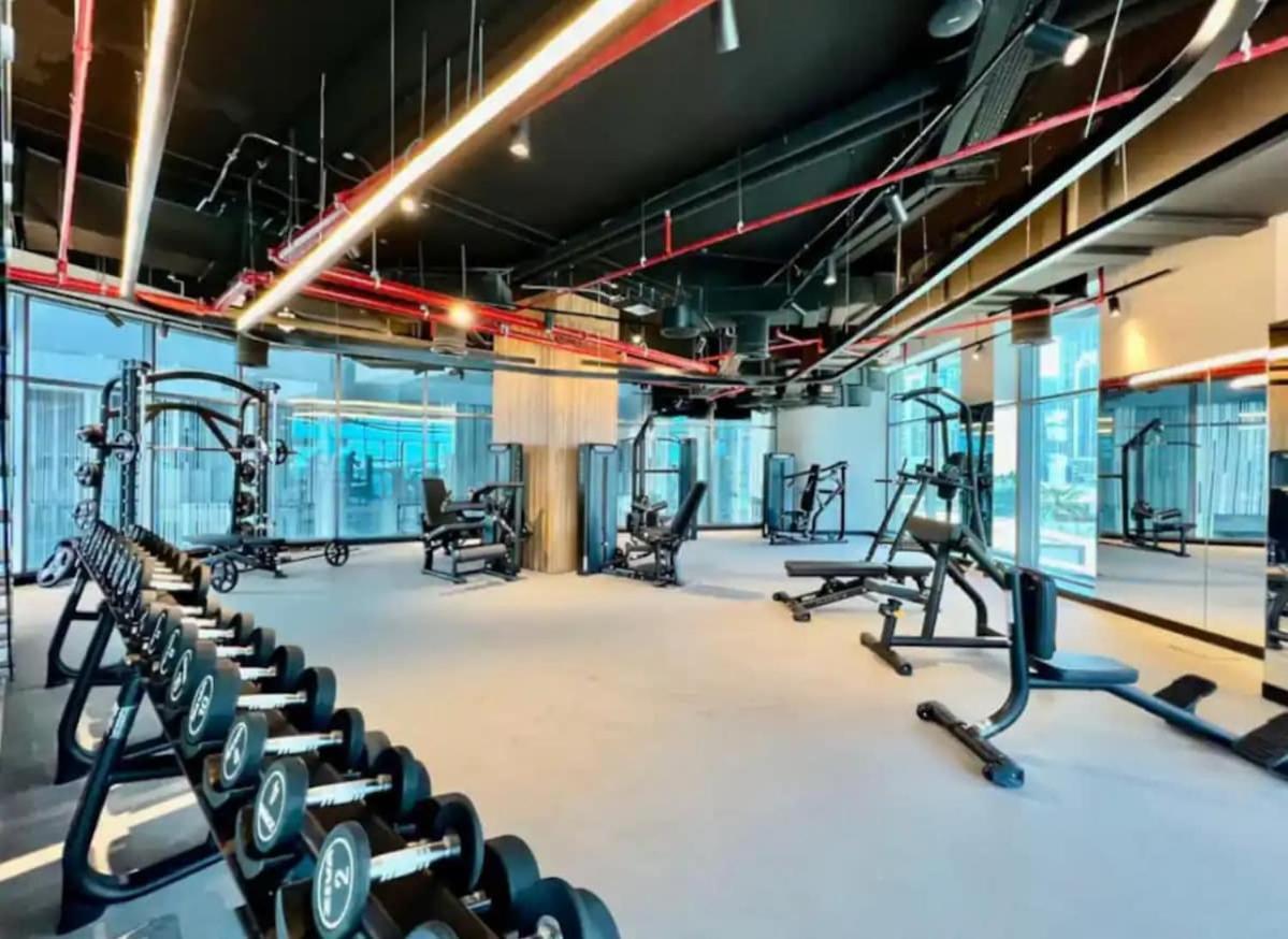 Appartement Downtown Stay With Burj Khalifa Views, Swimming Pool,Steam,Sauna,Gym In The Heart Of Business Bay *