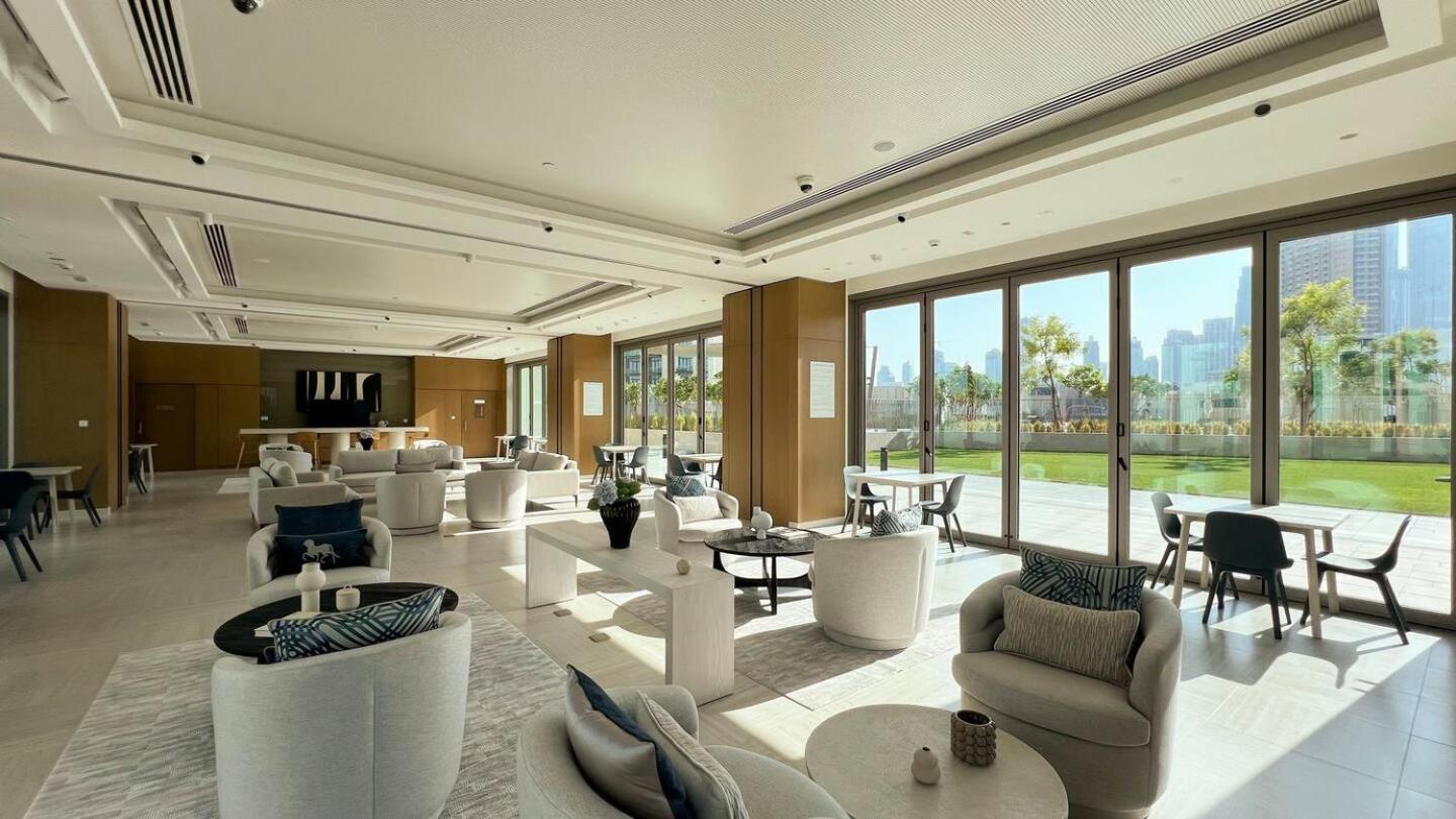Appartement Fresh New 2 Bedroom! Amazing Burj Khalifa View! 5-star Pool & Gym Access!