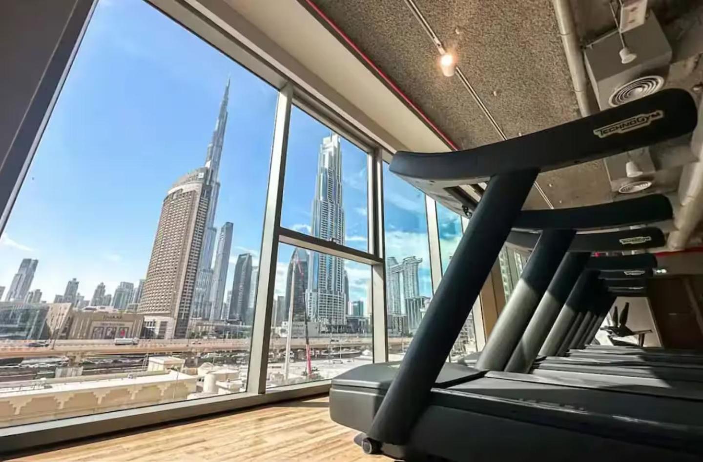 Appartement Fresh New 2 Bedroom! Amazing Burj Khalifa View! 5-star Pool & Gym Access!