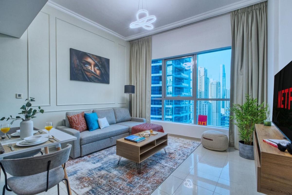 Waterfront 1br - Marina Views - Walk To & Mall *