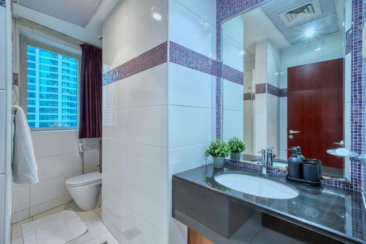 Apartment Marina, & Marina View , 2 Bed Perfect For Groups *