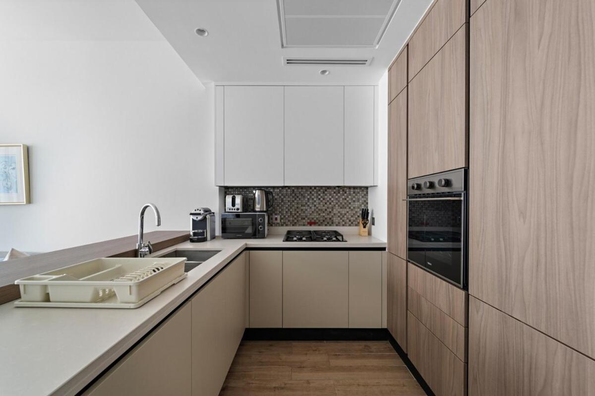 Stonetree - Luxurious 1br At Jumeirah Living Marina Gate Dubái