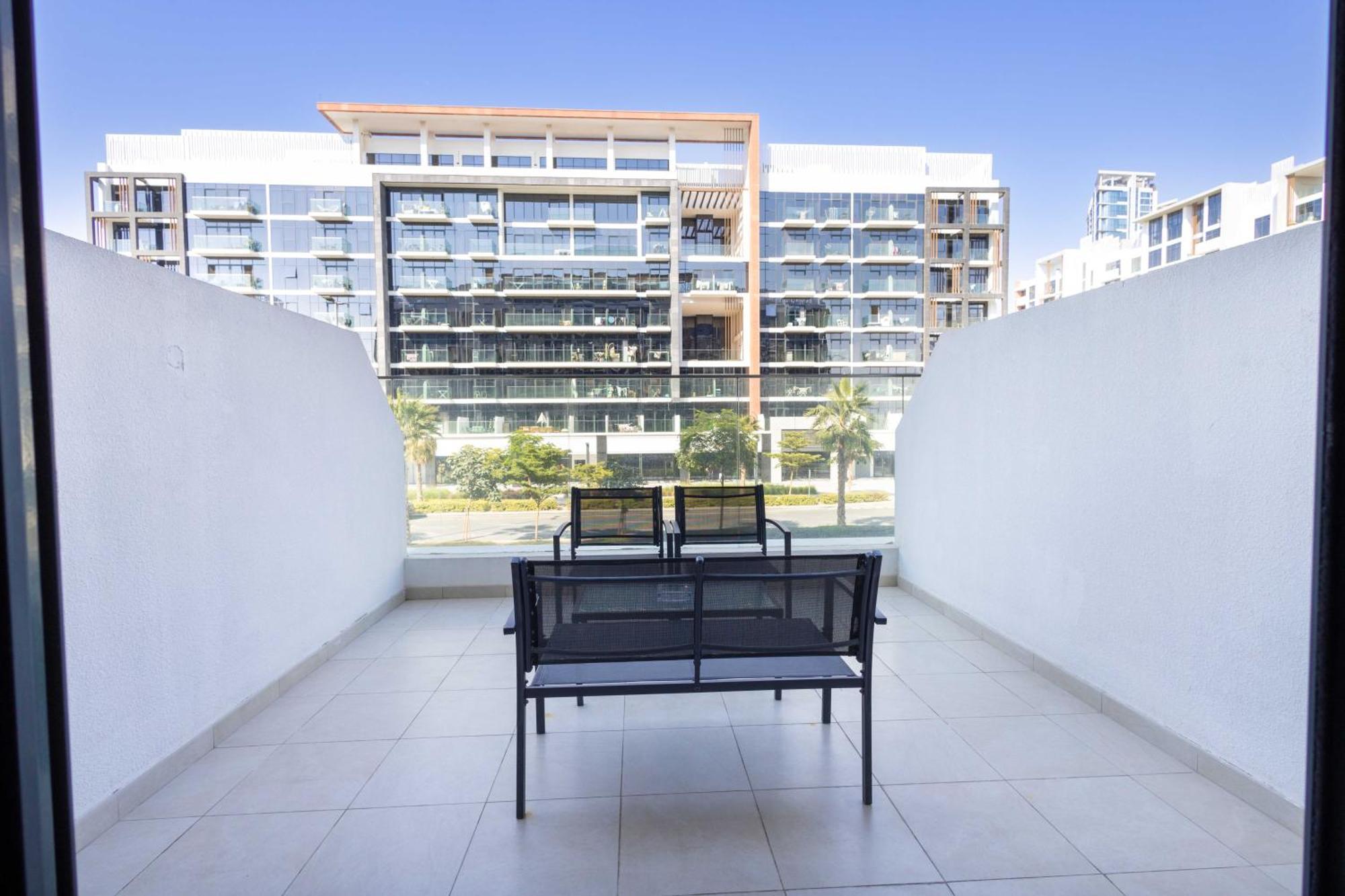 10 Mins From Downtown Pool Gym Large Terrace Dubái