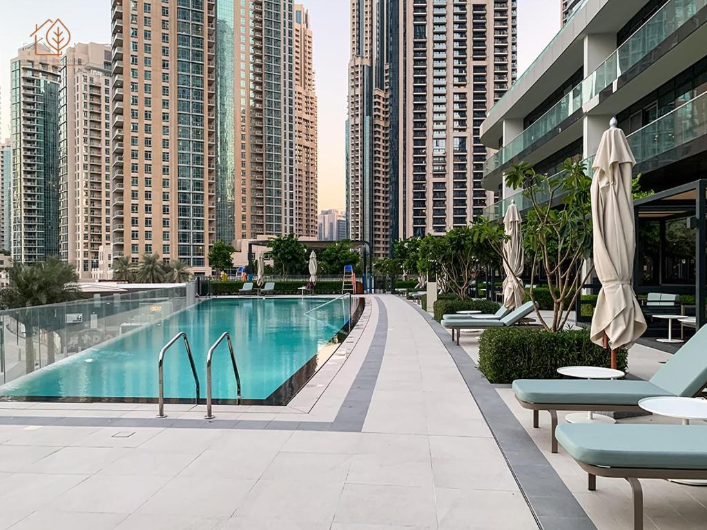 Sky-high 2-bedroom With Views 206gr-2 Appartement