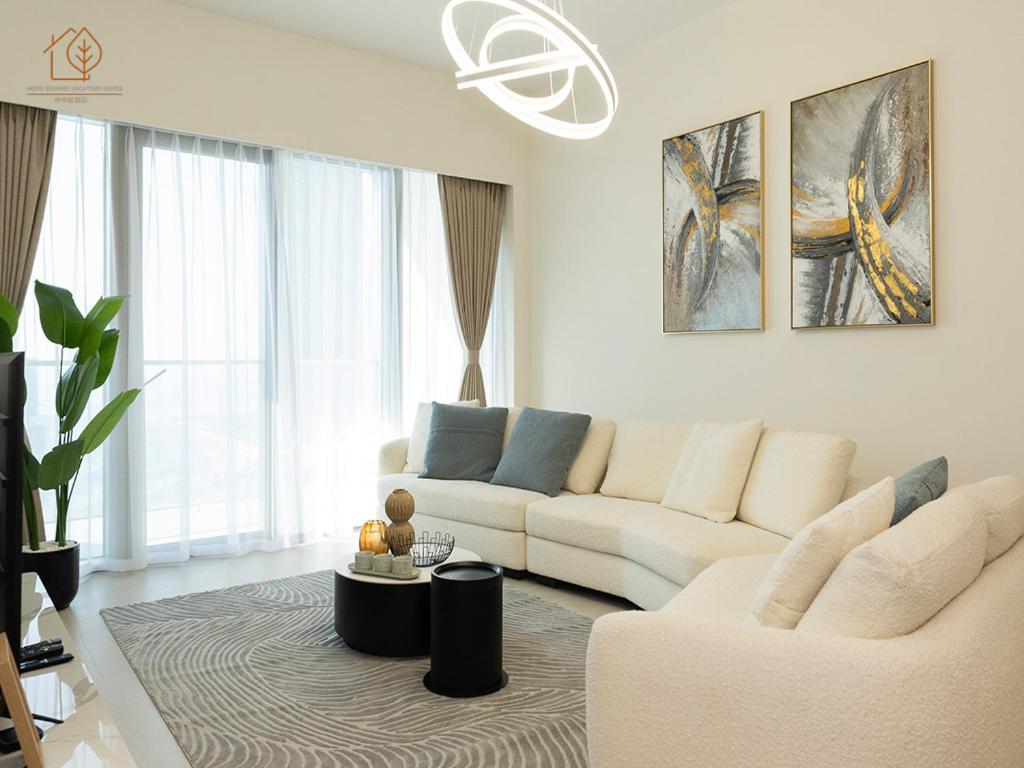 Sky-high 2-bedroom With Views 206gr-2 *