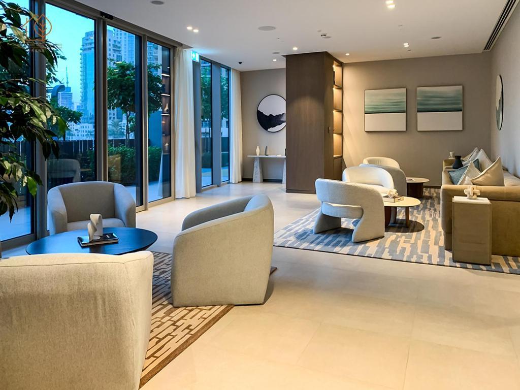 Sky-high 2-bedroom With Views 206gr-2 Appartement