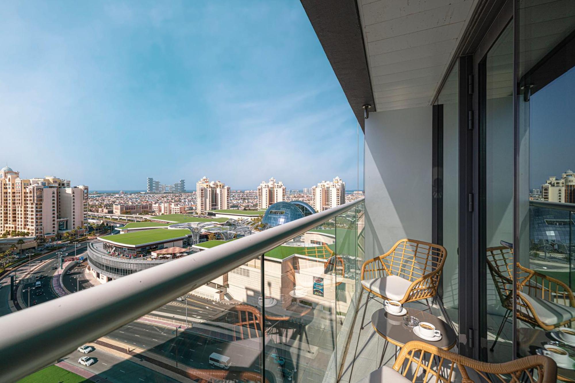Infinity Pool In Palm Jumeirah On Exclusive West Apartamento *