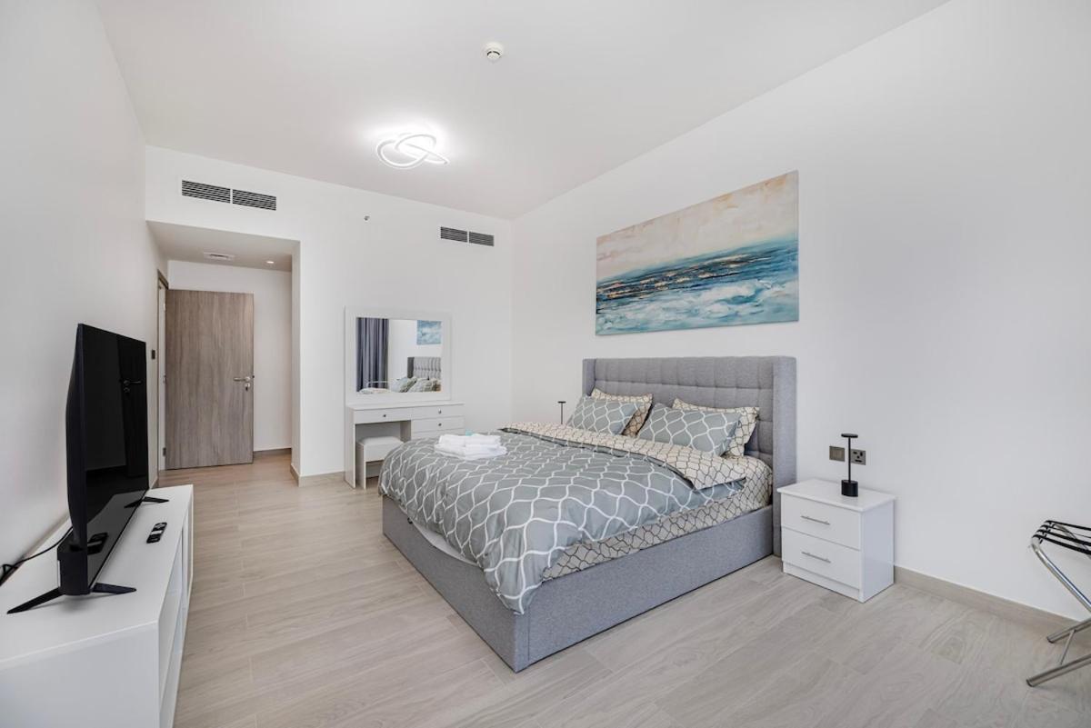Apartment Medore Entire Brand New Flat In Dubai