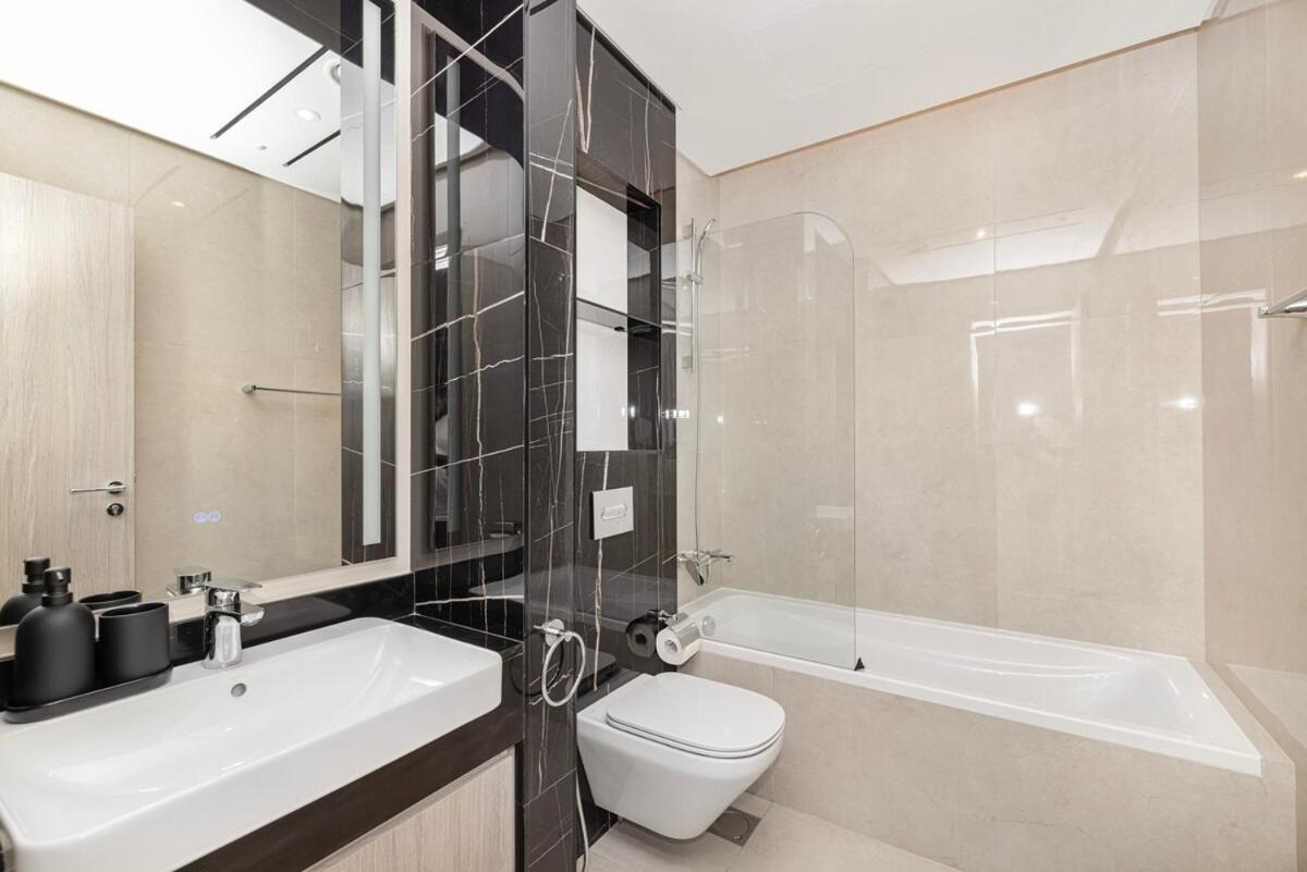 Medore Entire Brand New Flat In * Dubai