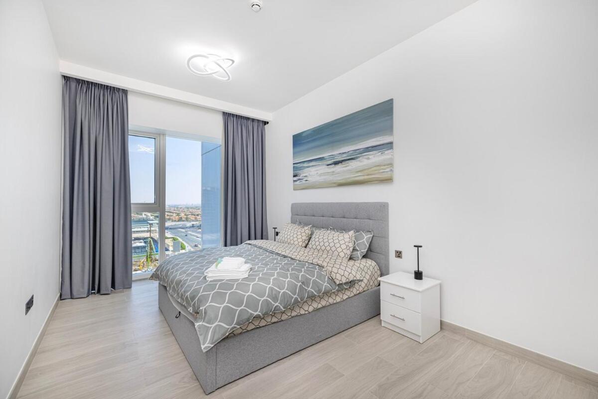Medore Entire Brand New Flat In *