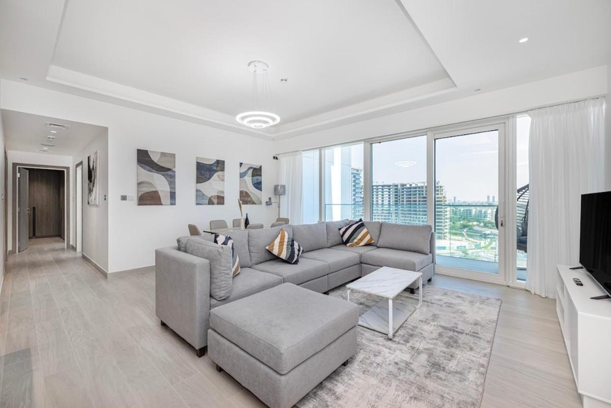 Medore Brand New Flat In - 8 *