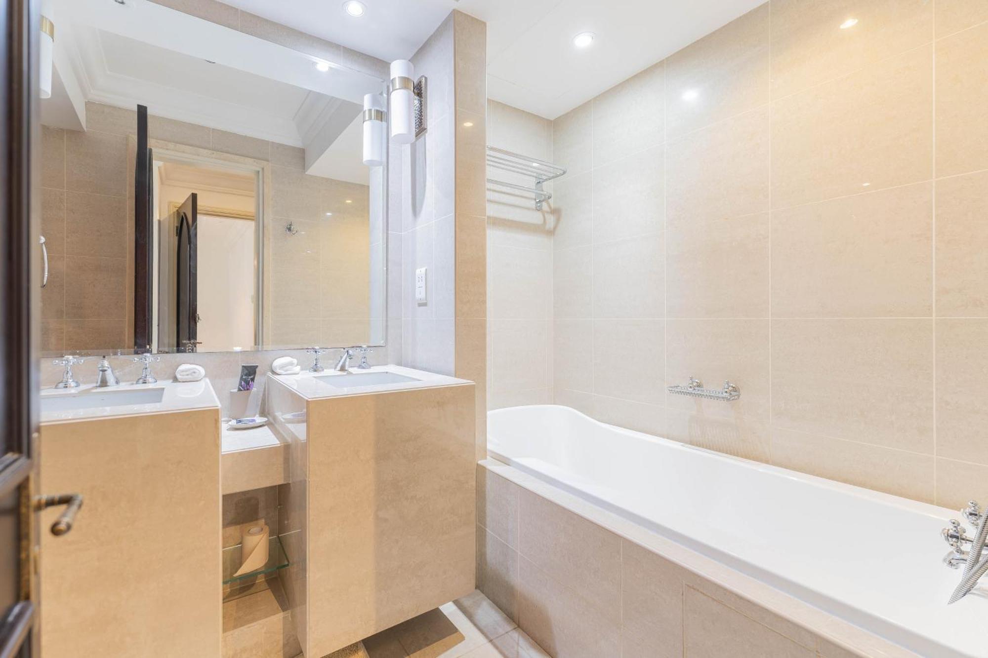 Appartement Breath-taking View Of The Iconic Burj Khalifa At Your Door Step Dubaï