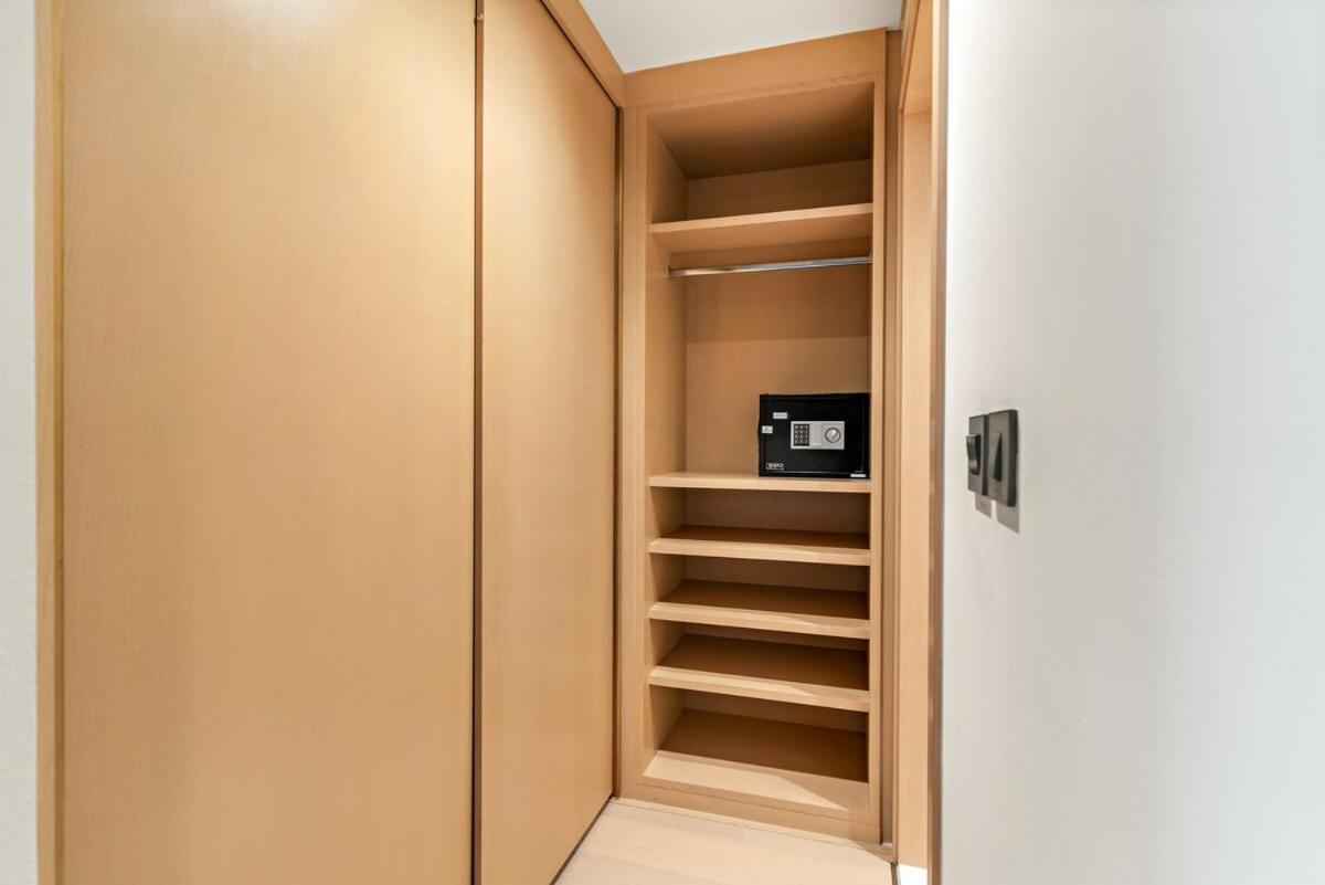 First Class 1br Luxe Retreat In Prime Location *