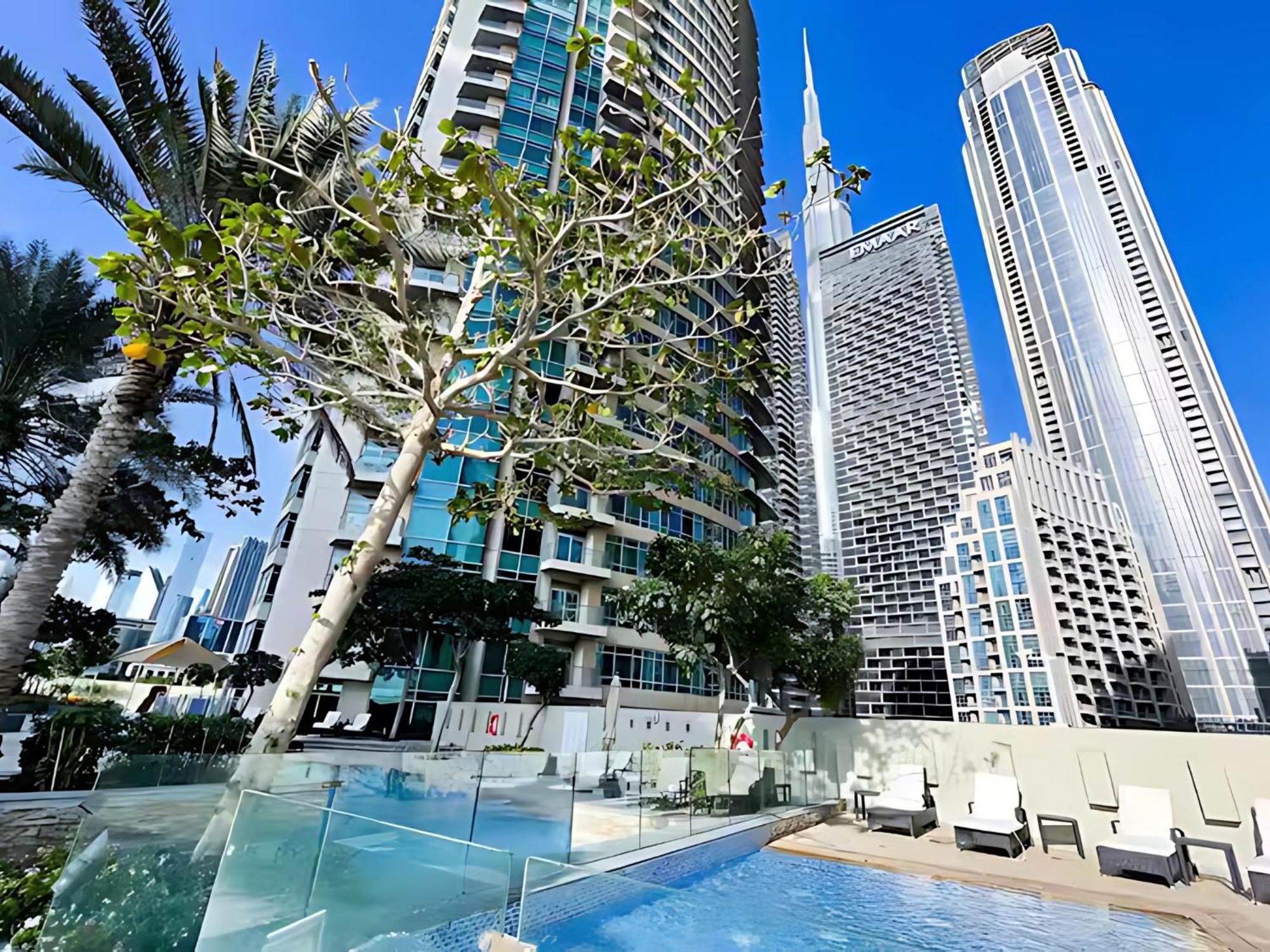 1 Bedroom Exquisite Urban Living In Downtown Appartement *